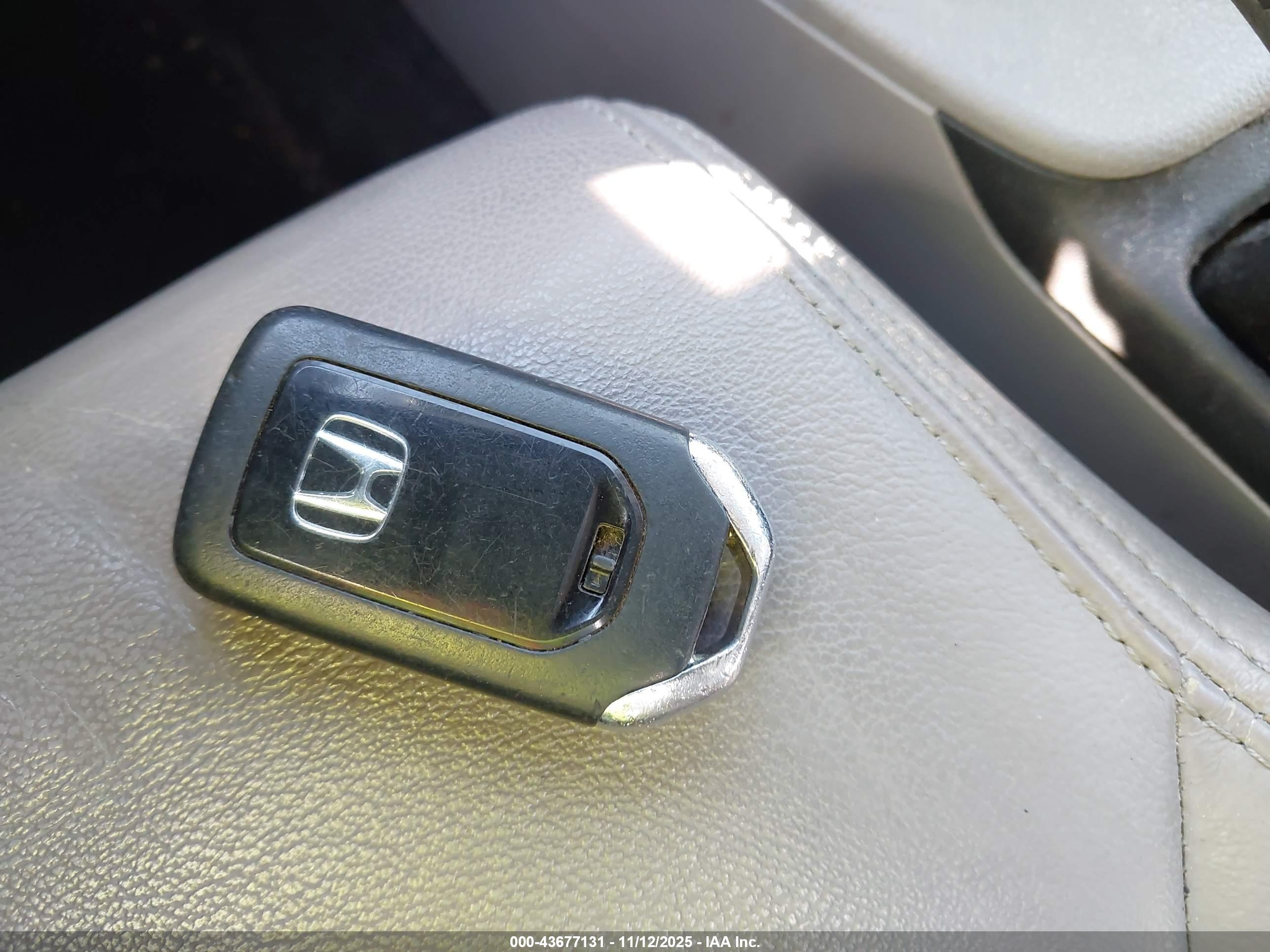 HONDA CIVIC image 11