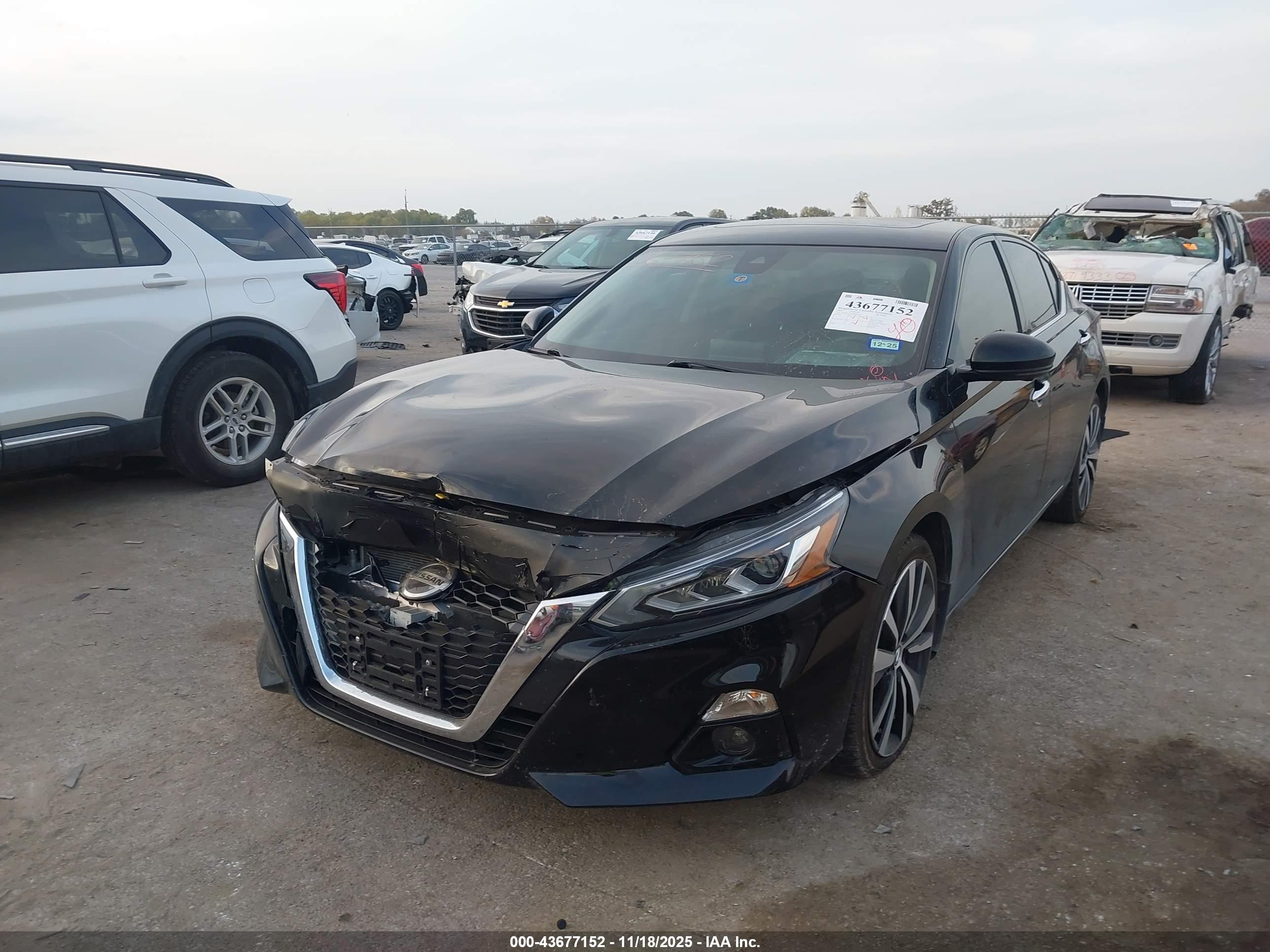 NISSAN ALTIMA image 2