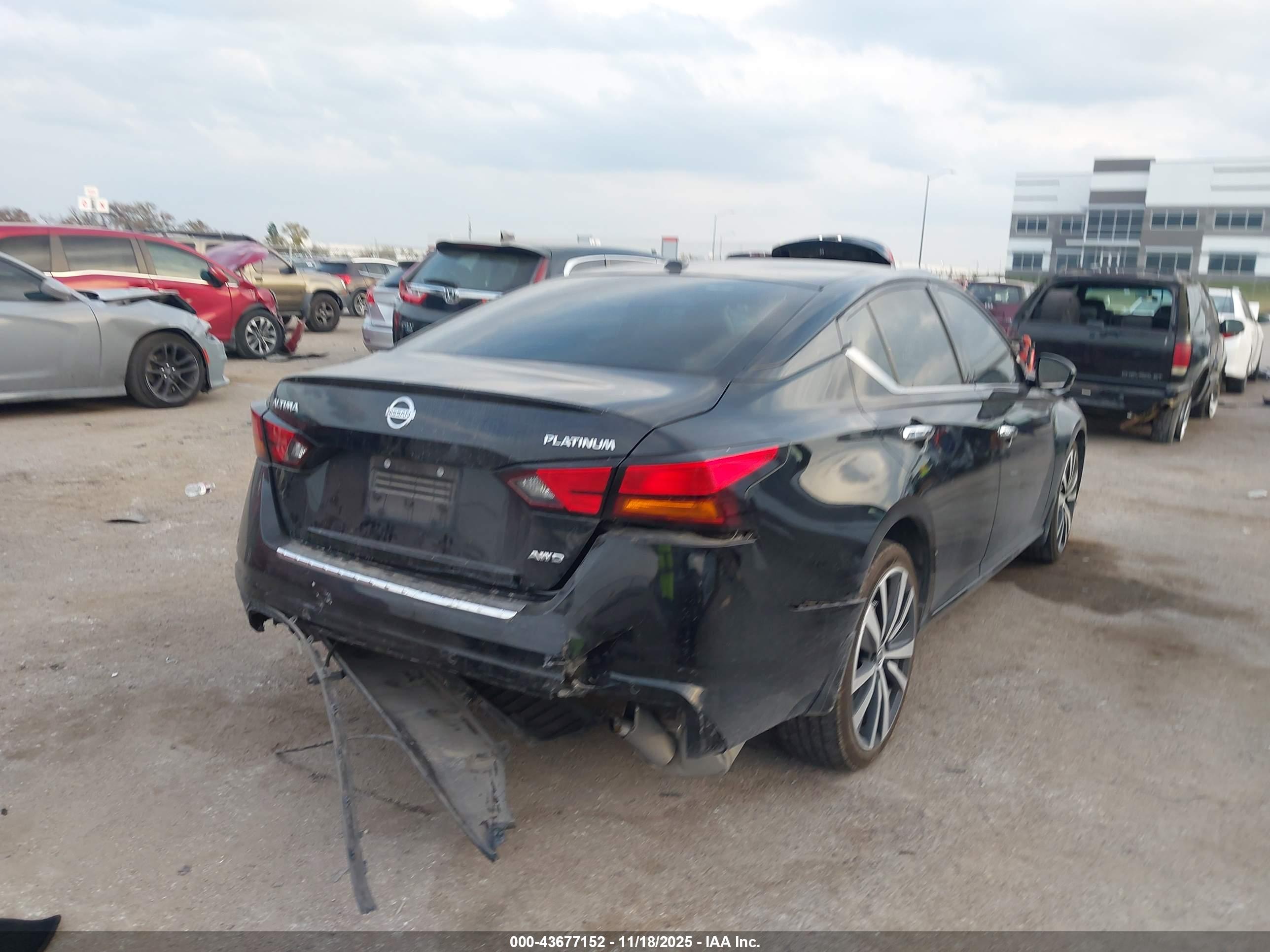 NISSAN ALTIMA image 4
