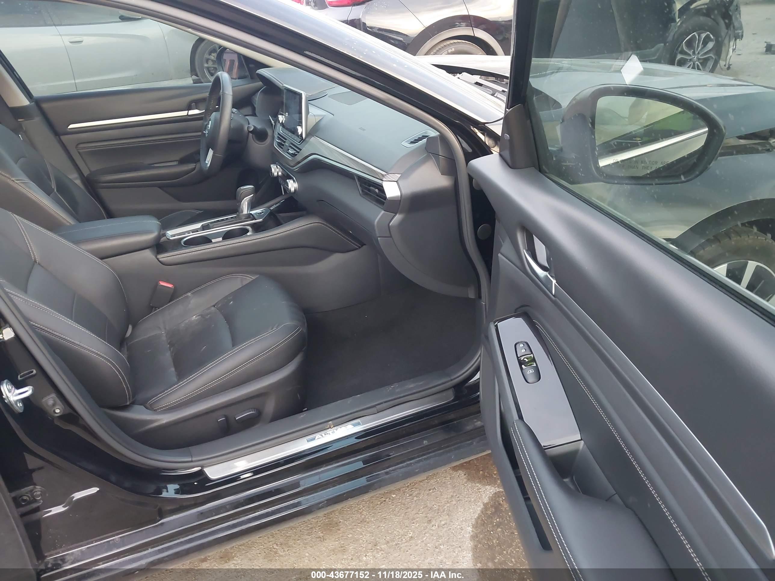 NISSAN ALTIMA image 5