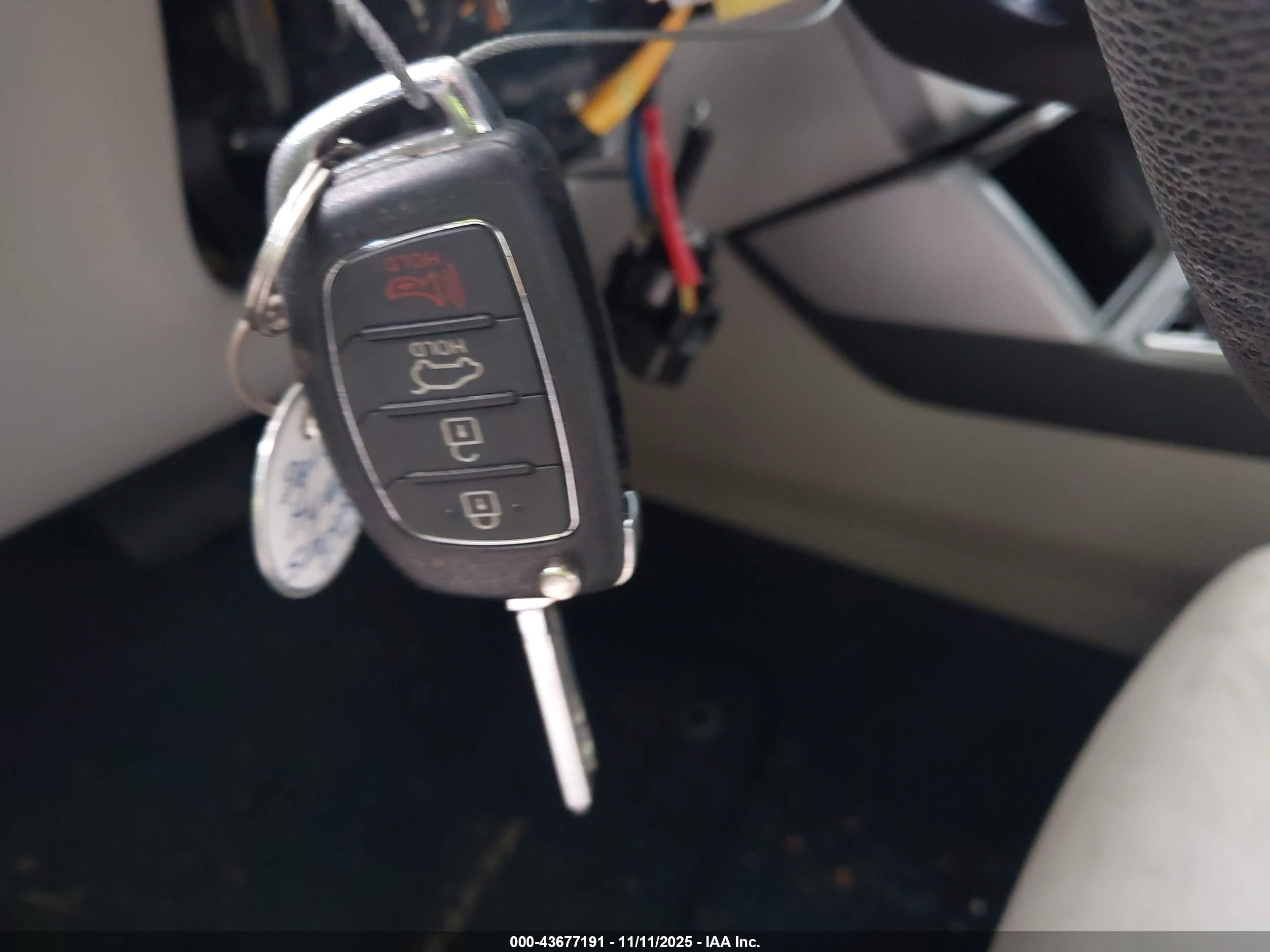HYUNDAI SONATA image 11