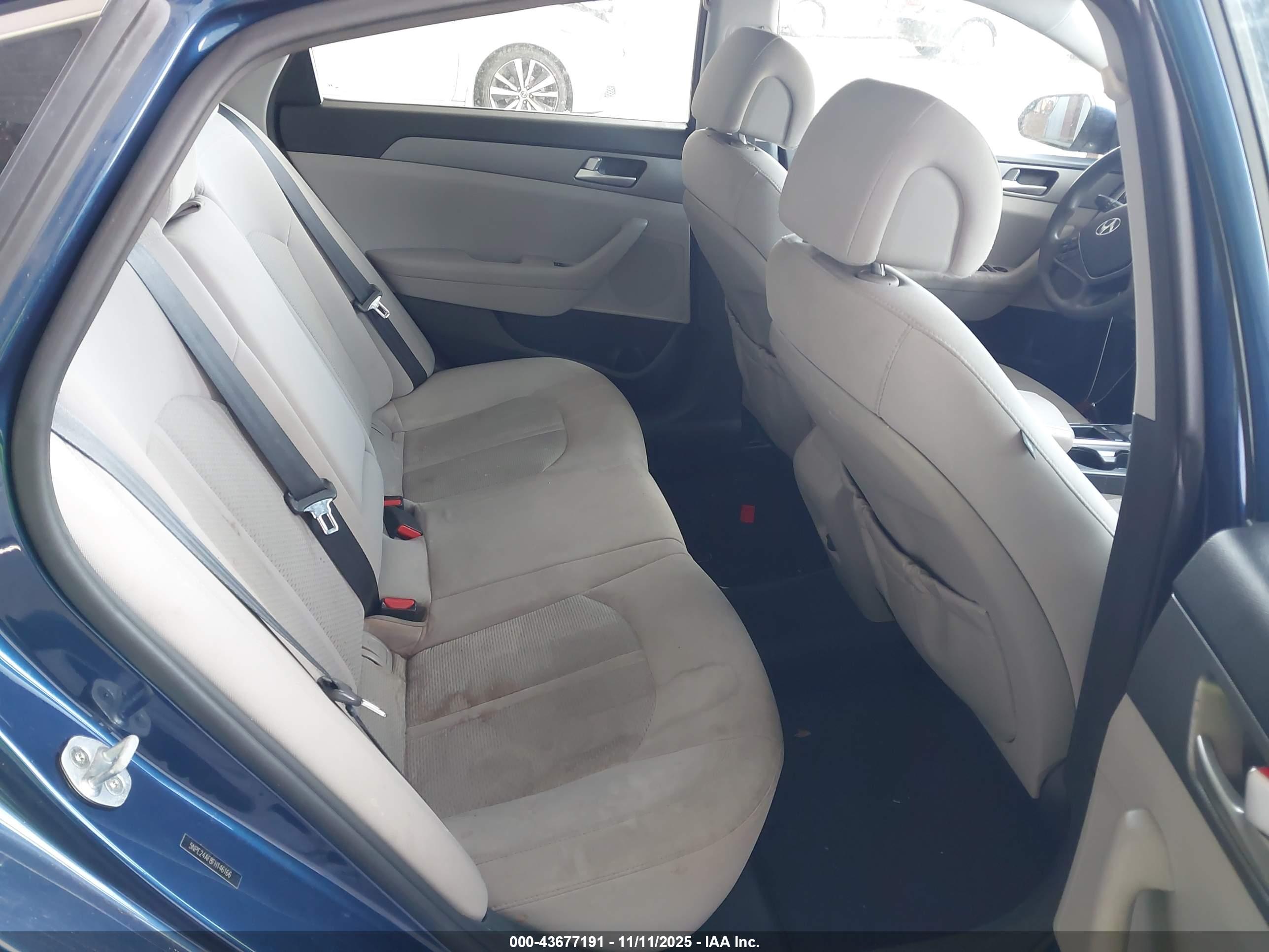 HYUNDAI SONATA image 8