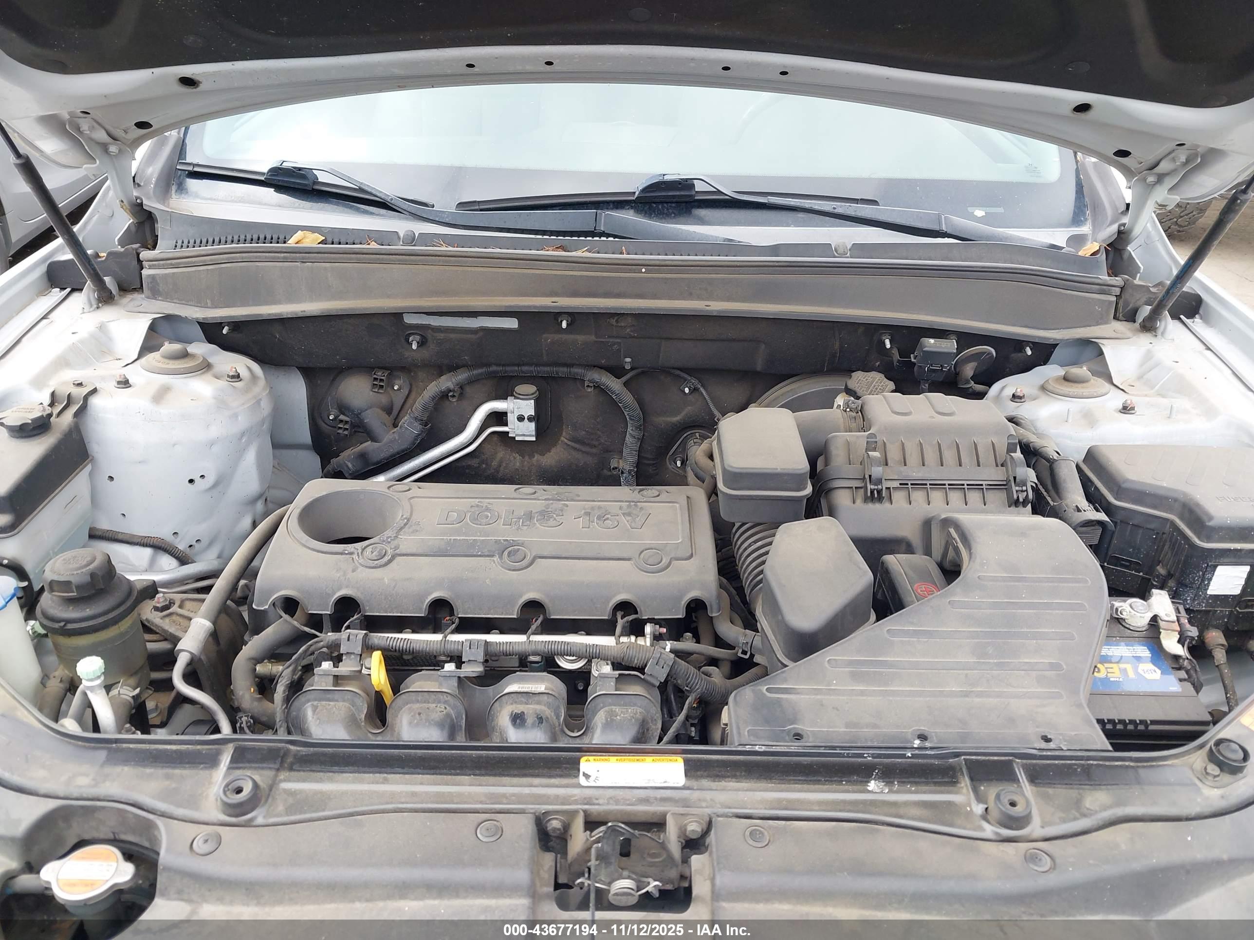 HYUNDAI SANTA image 10