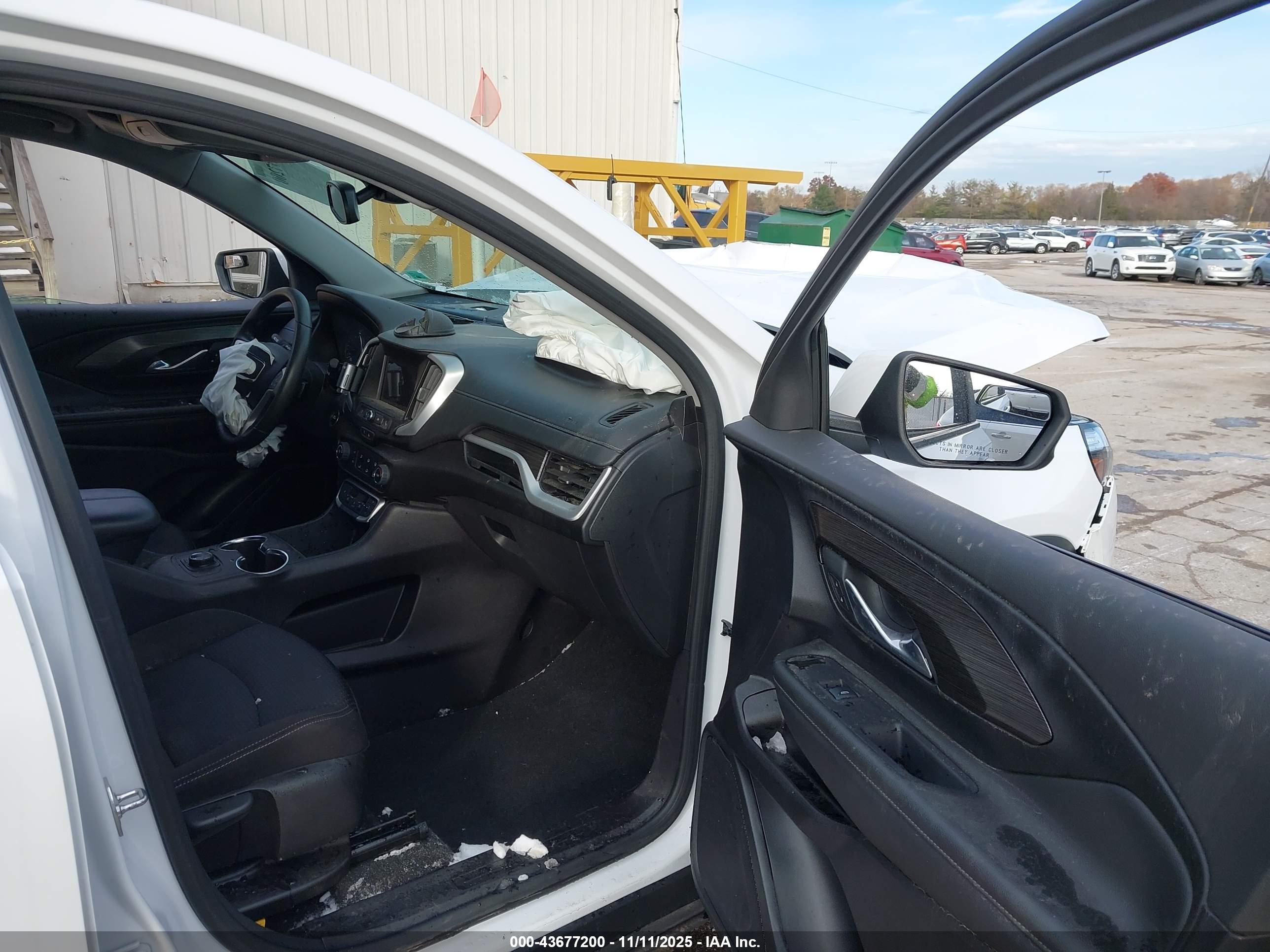 GMC TERRAIN image 5