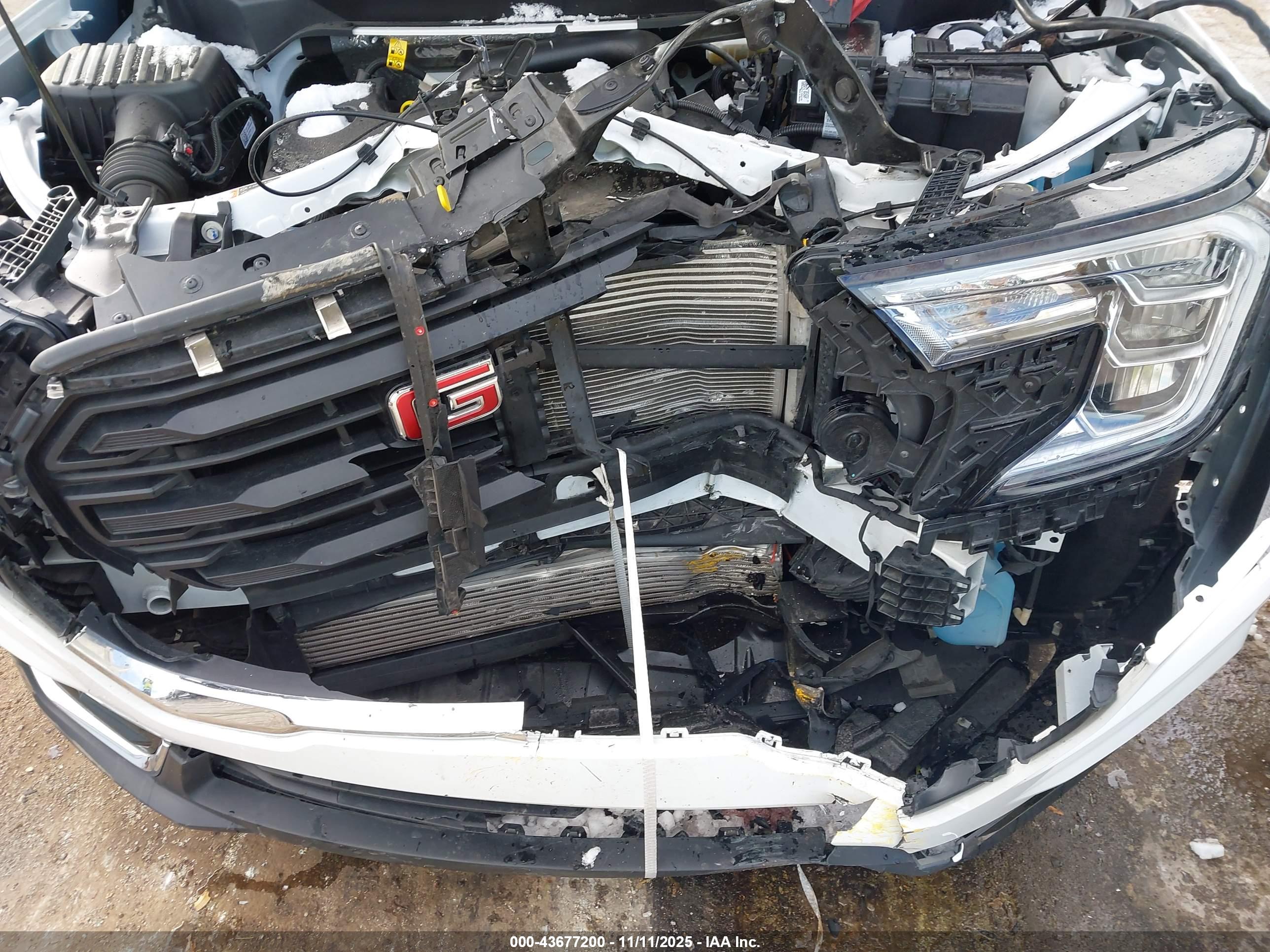 GMC TERRAIN image 6