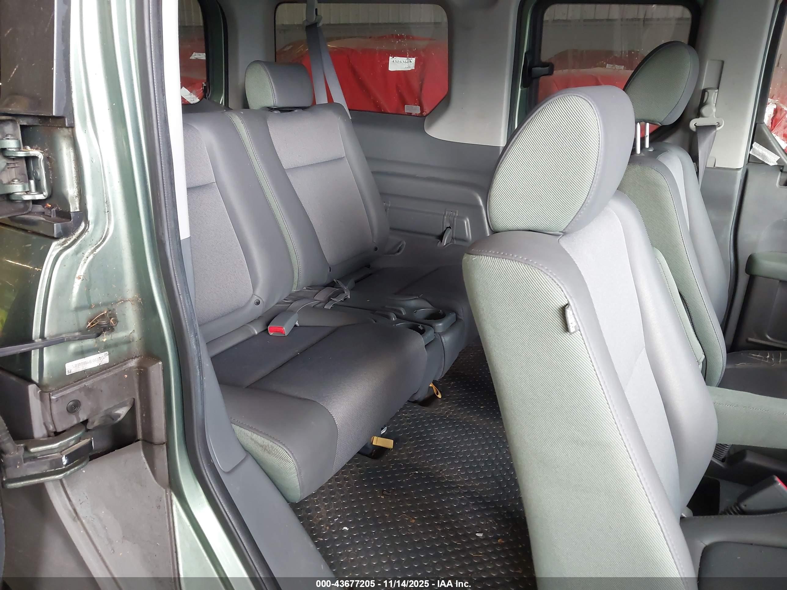 HONDA ELEMENT image 8