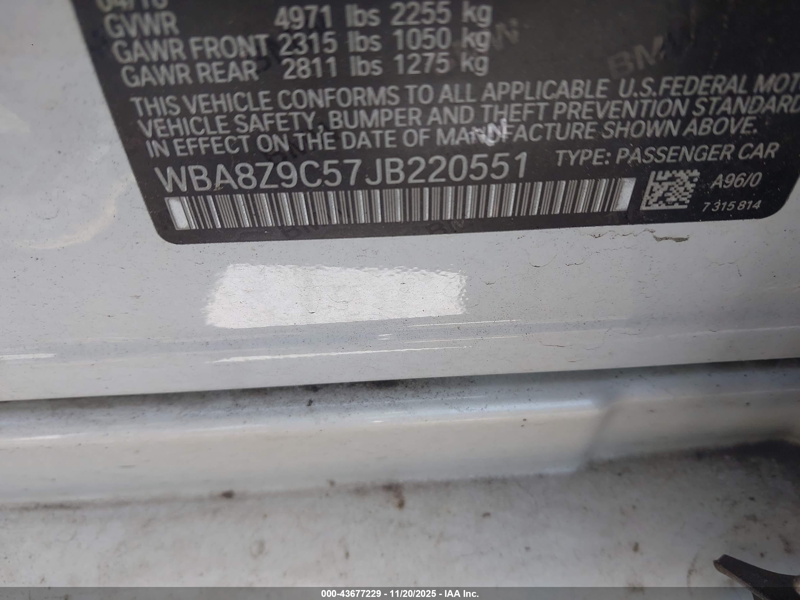 BMW 330I image 9