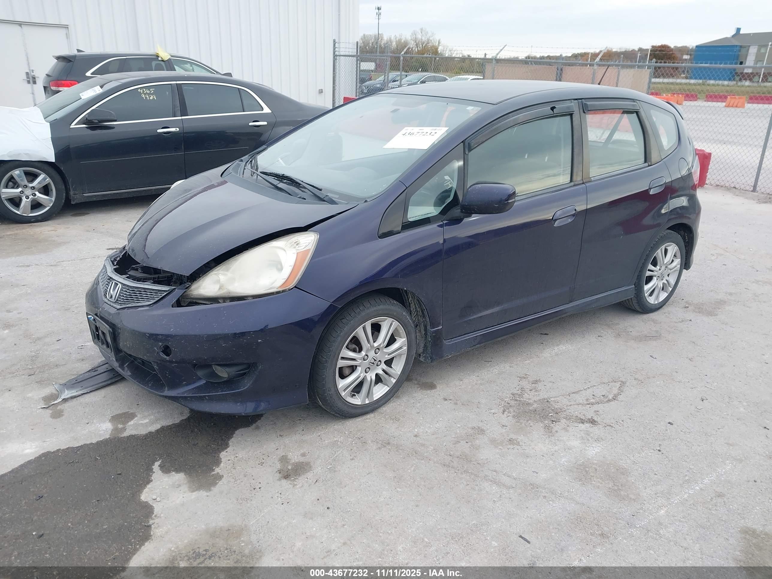 HONDA FIT image 2