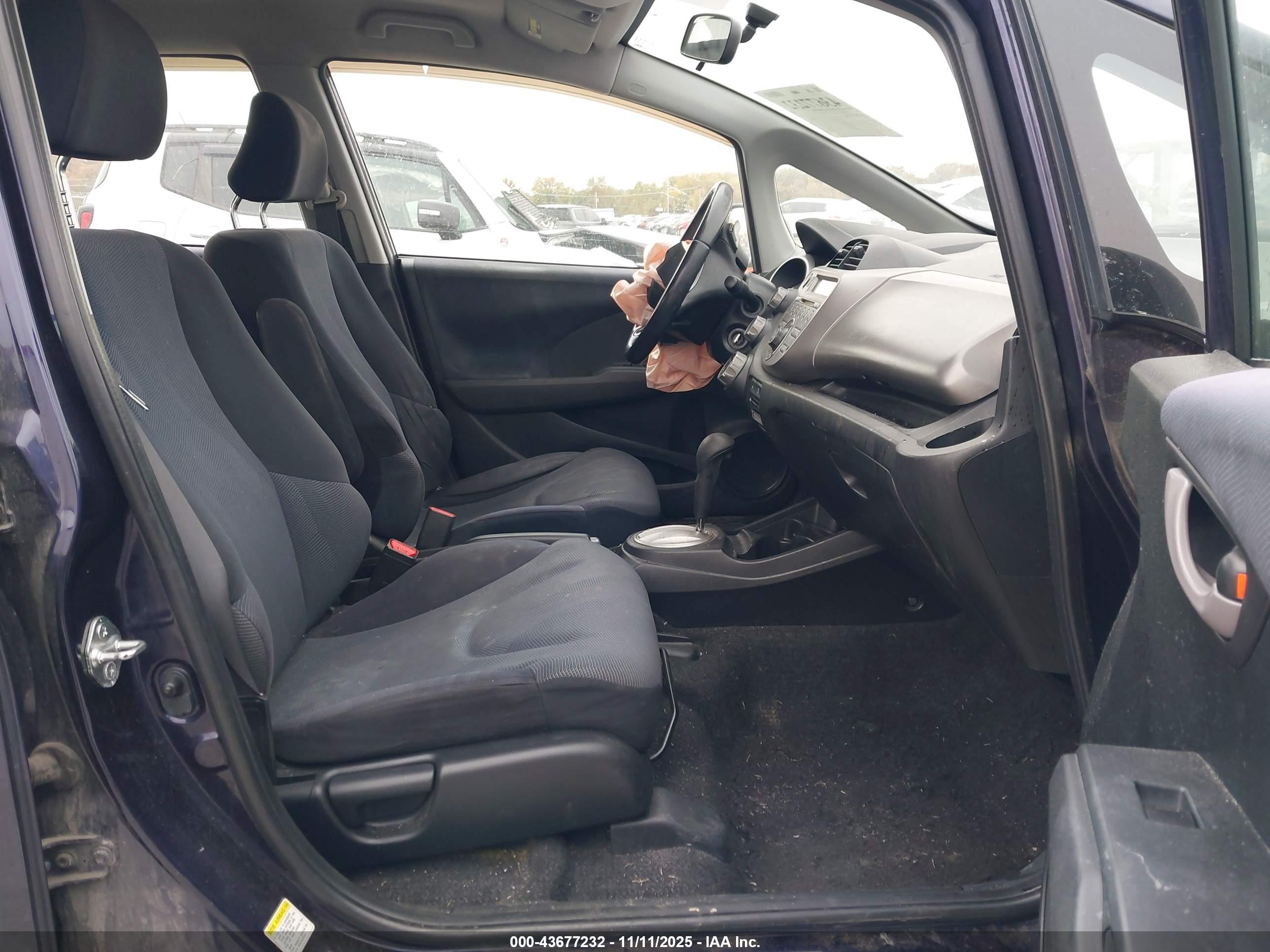 HONDA FIT image 5