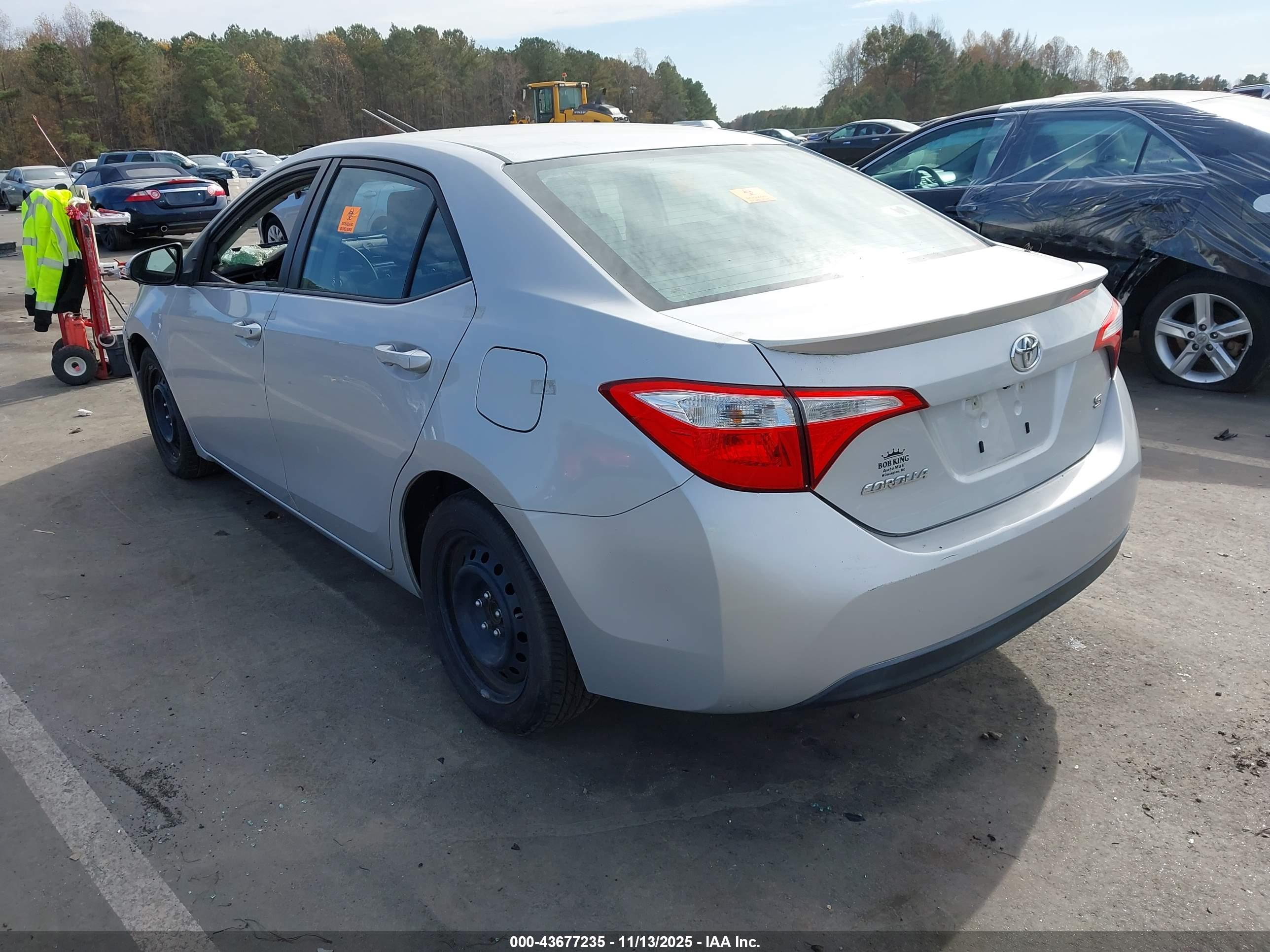 TOYOTA COROLLA image 3
