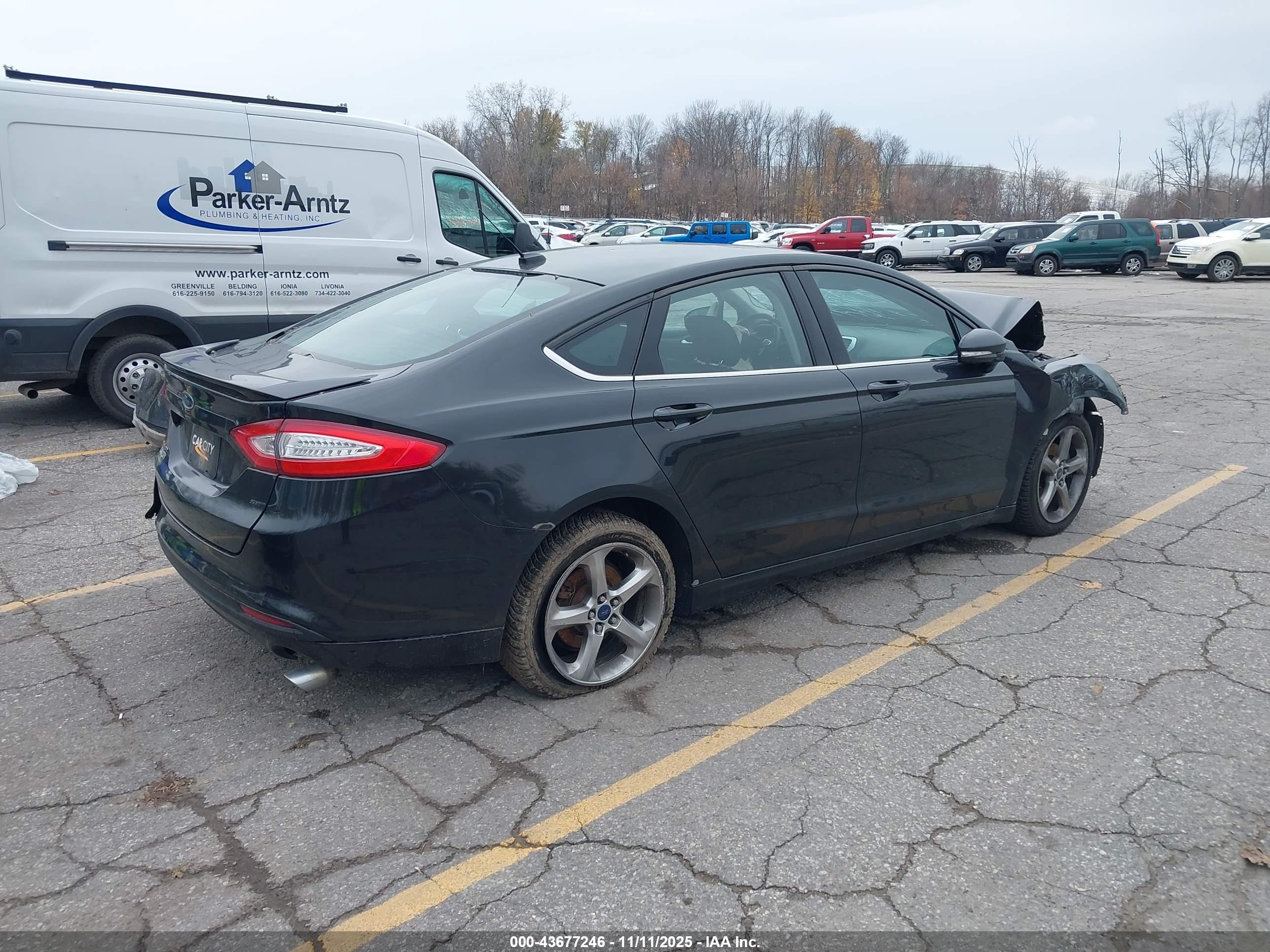 FORD FUSION image 4