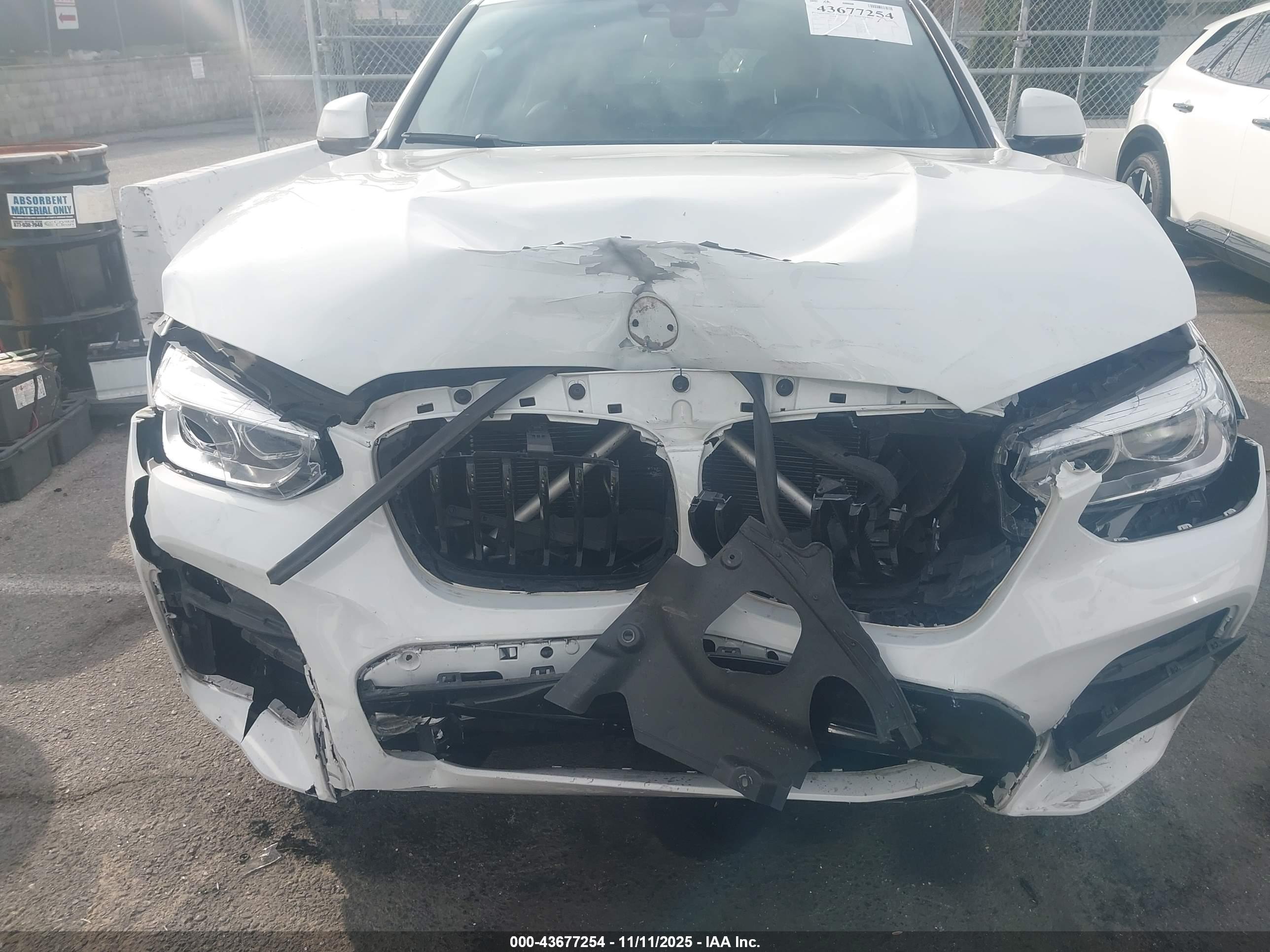 BMW X4 image 6