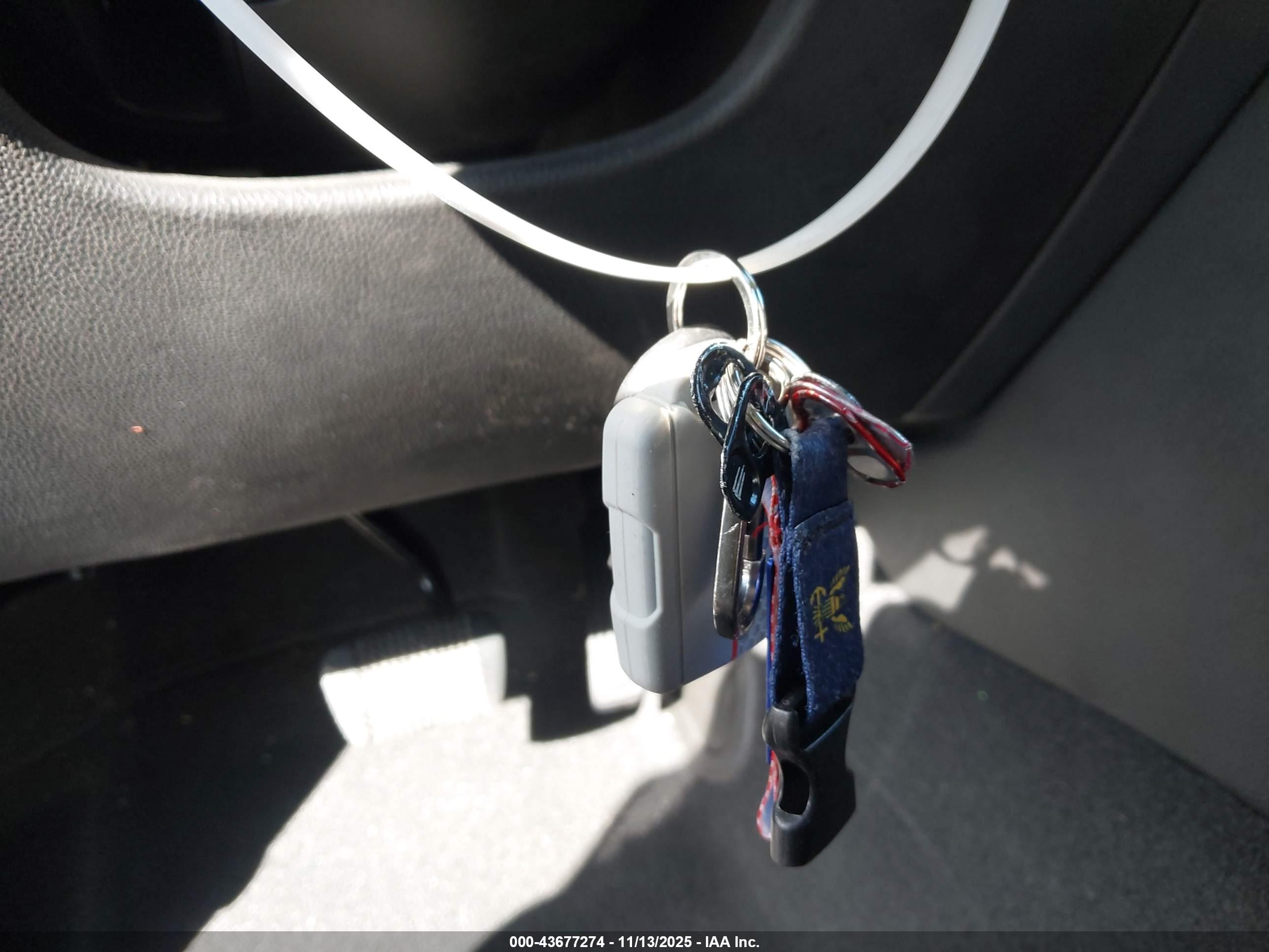 CHEVROLET COLORADO image 11