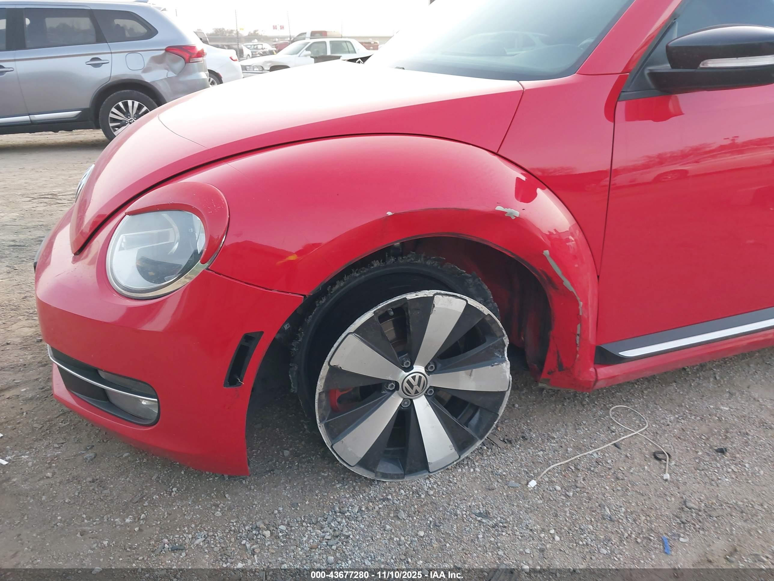 VOLKSWAGEN BEETLE image 6