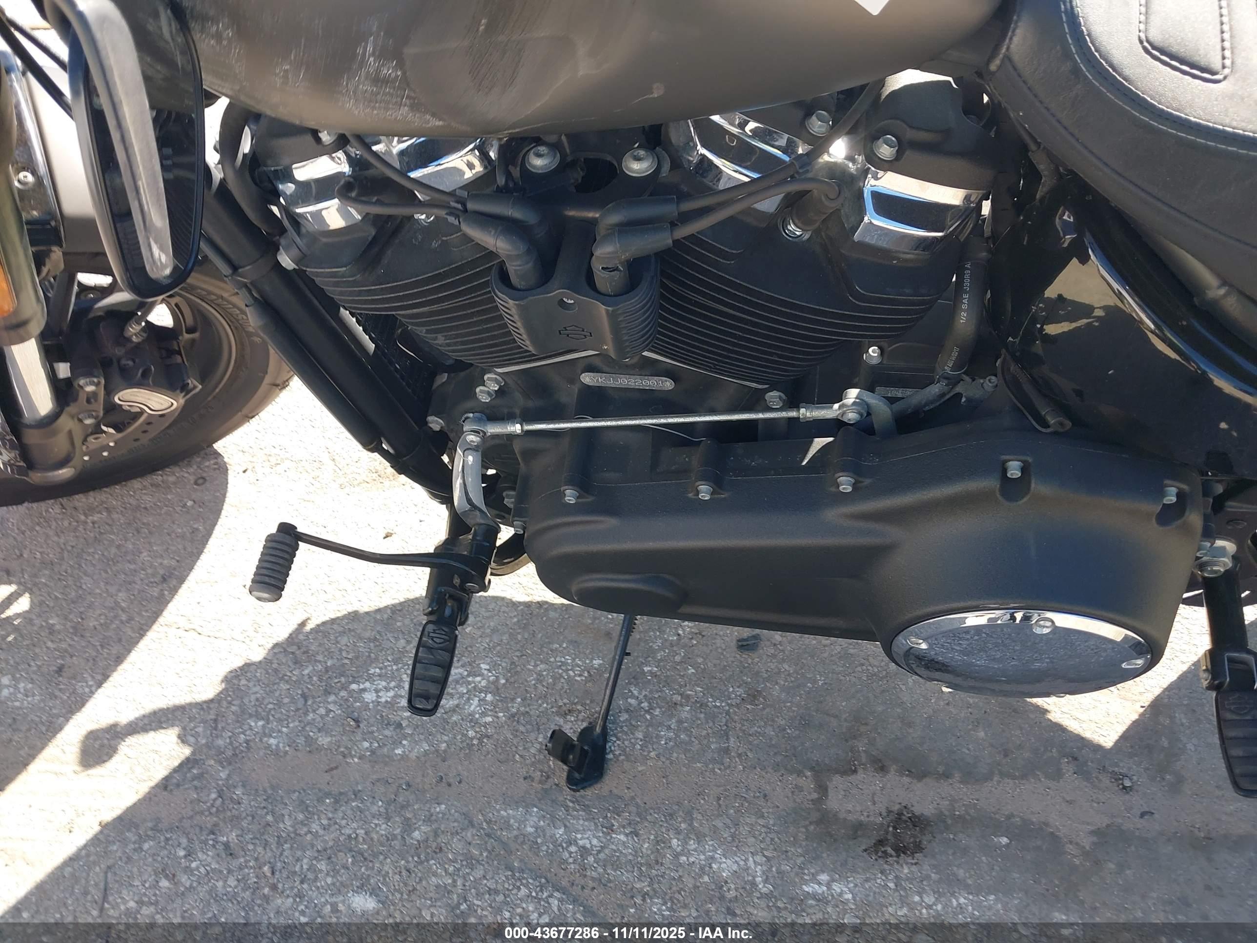 HARLEY-DAVIDSON FXFB image 9
