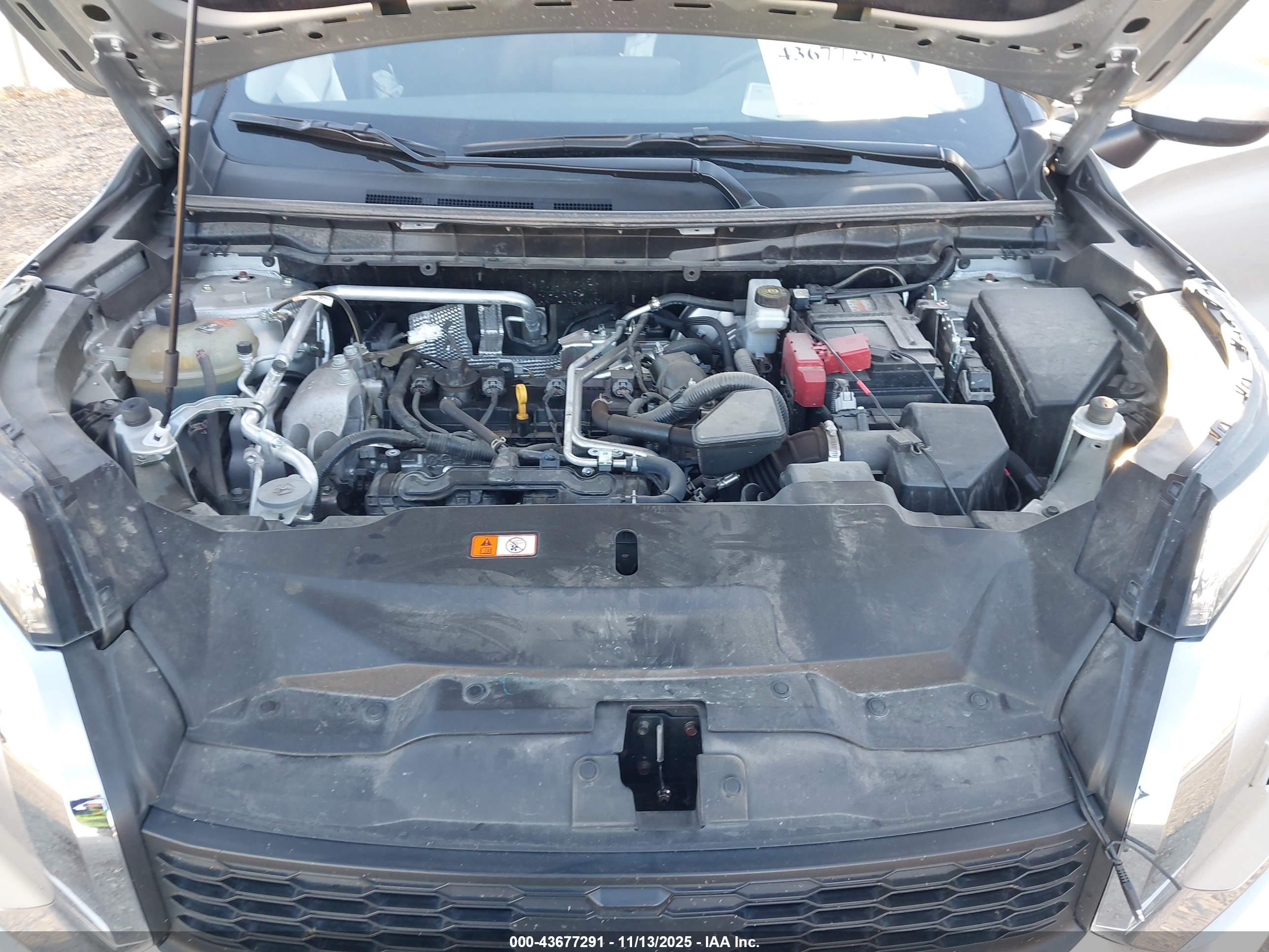 MITSUBISHI OUTLANDER image 10
