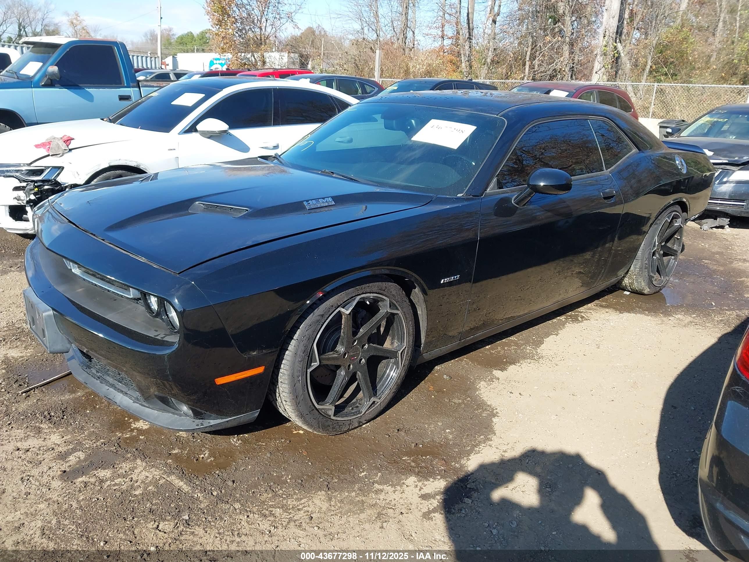 DODGE CHALLENGER image 2