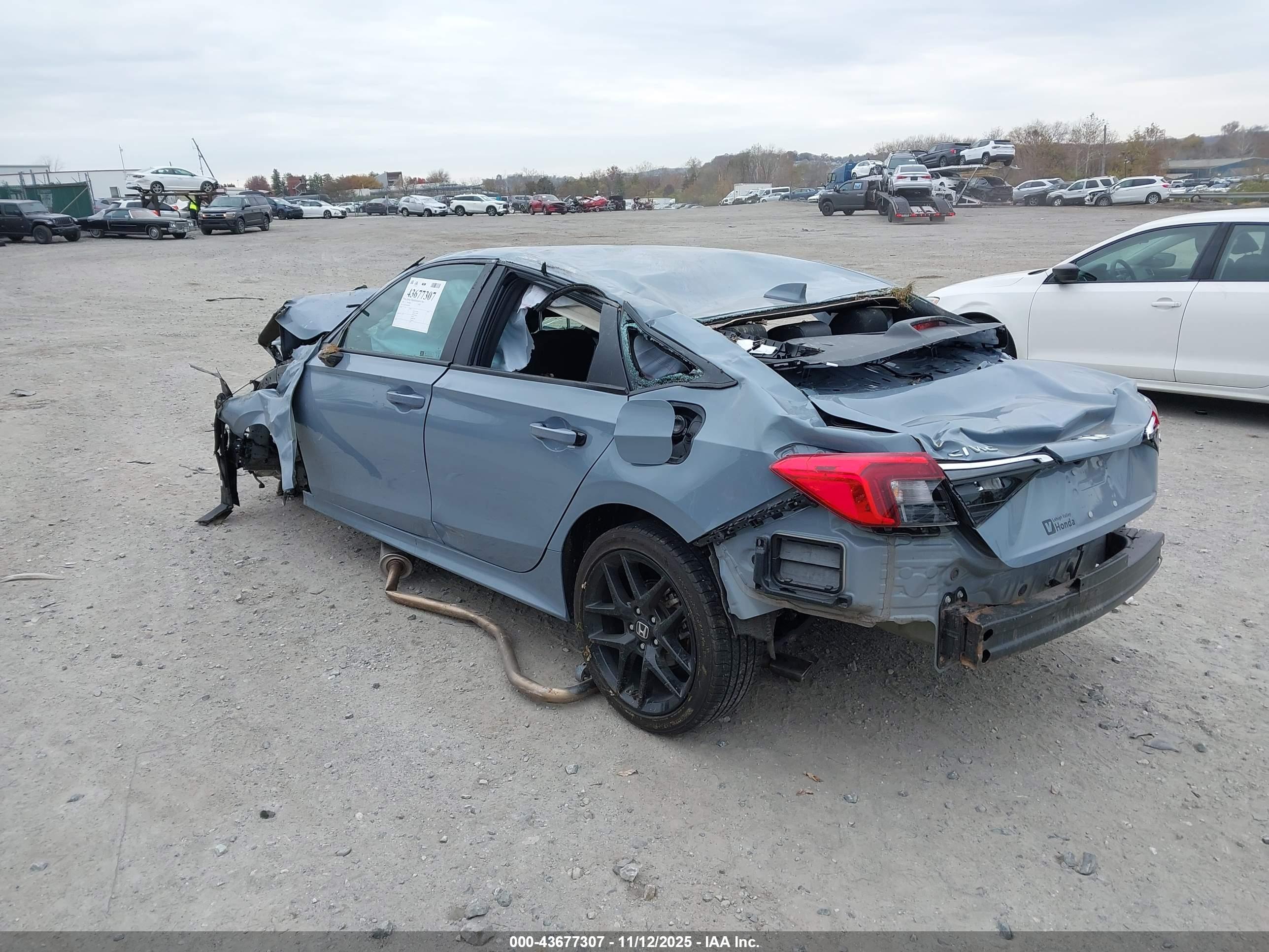 HONDA CIVIC image 3