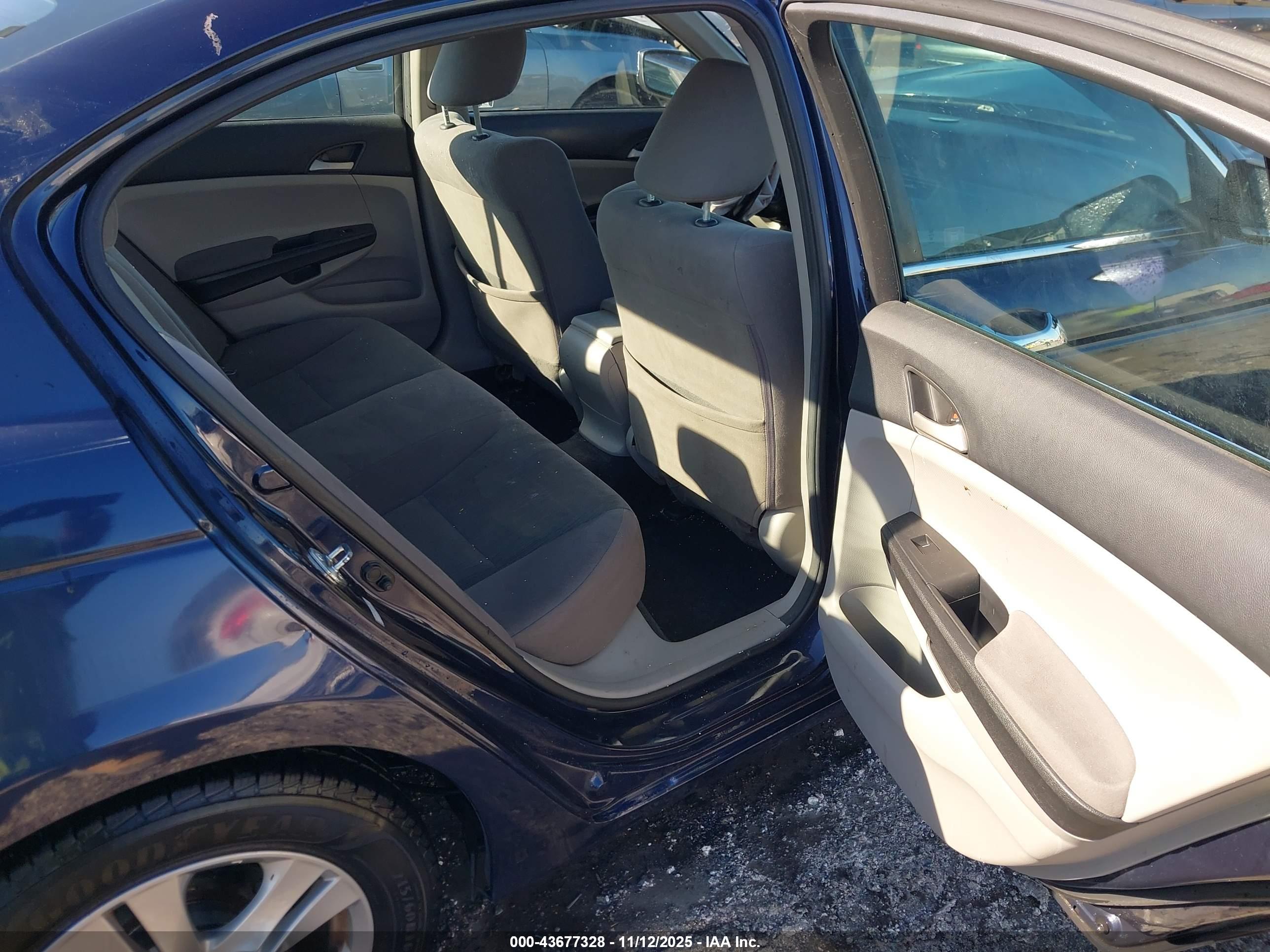 HONDA ACCORD image 8