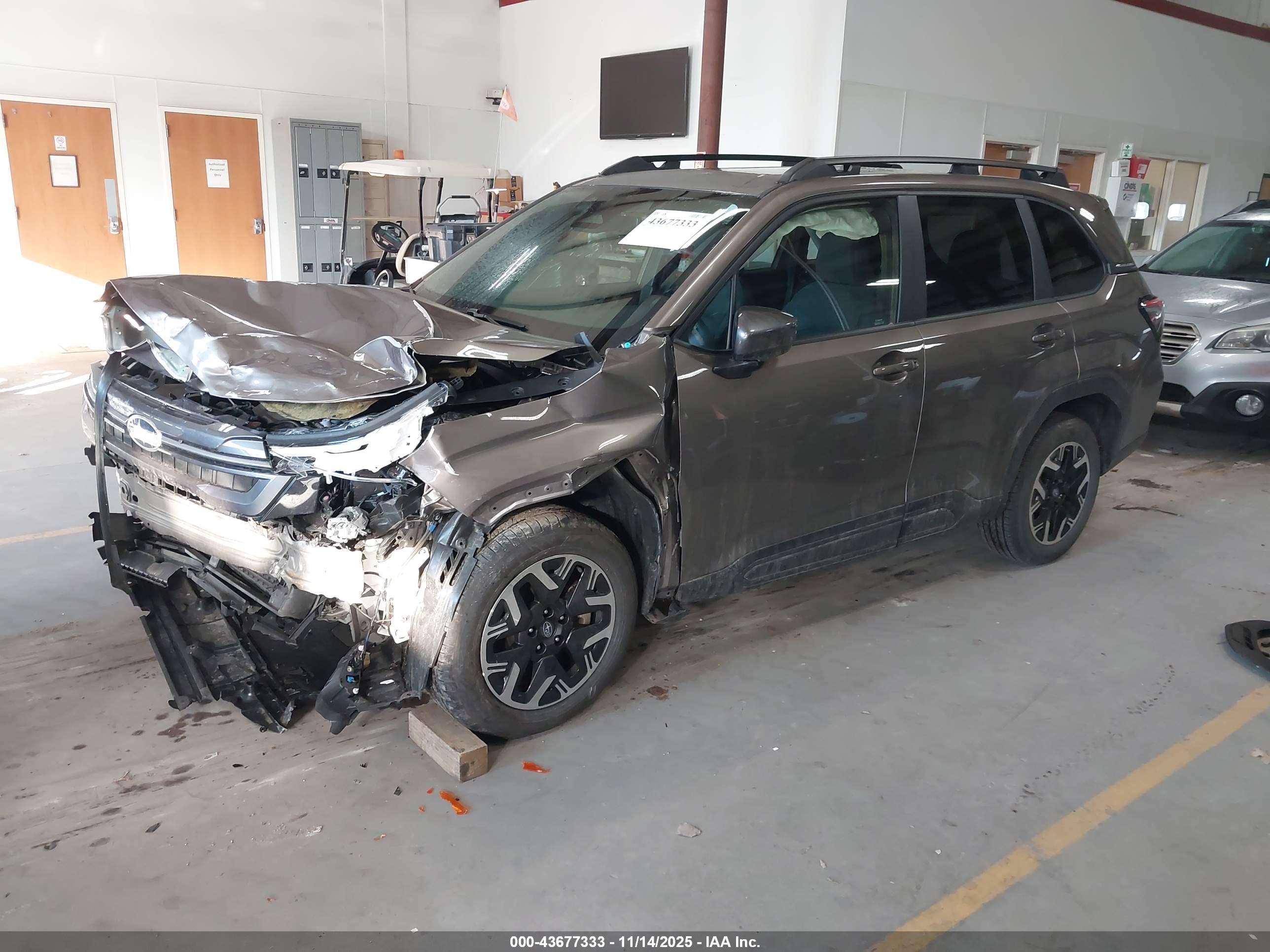 SUBARU FORESTER image 2