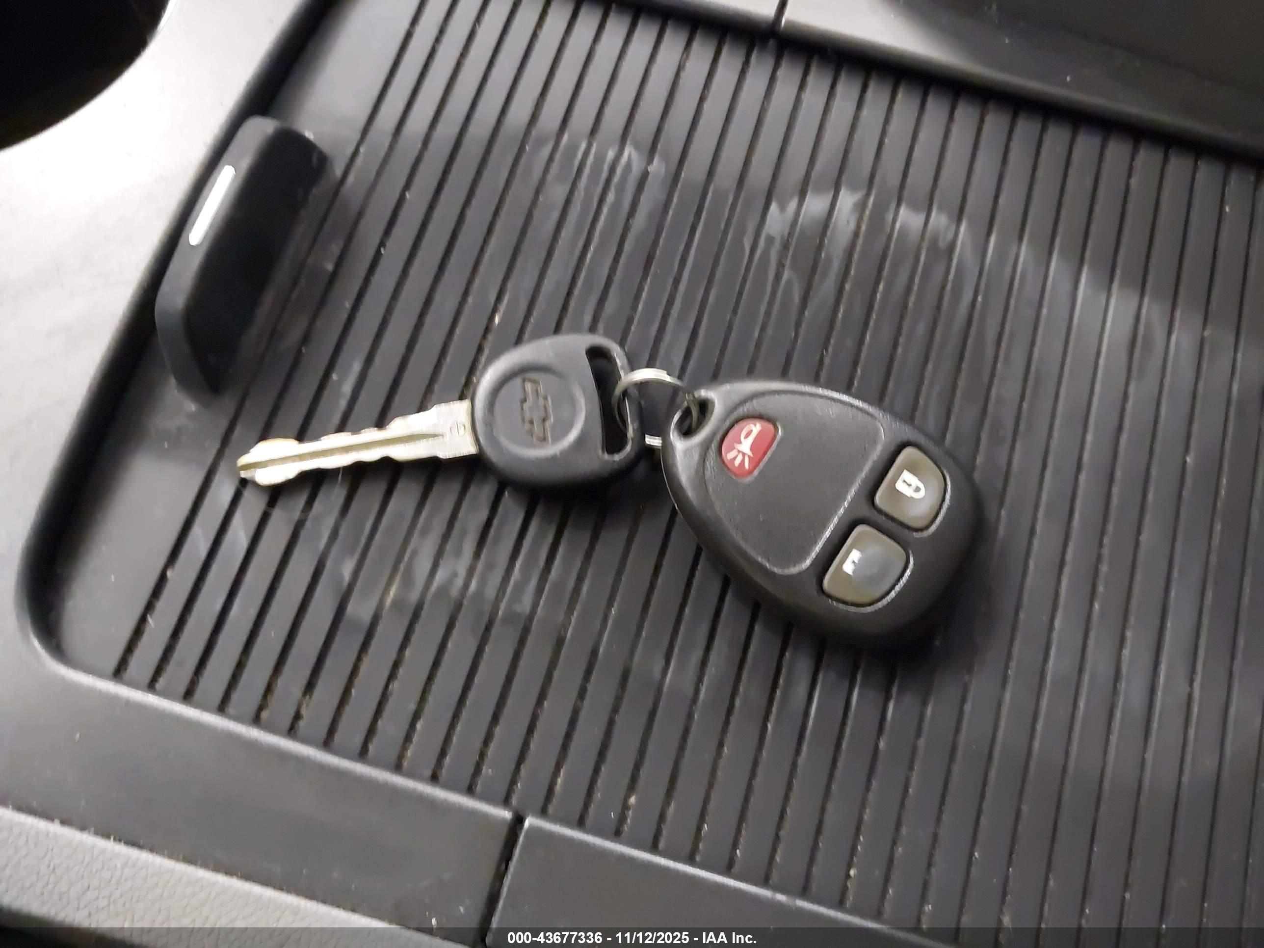 CHEVROLET TRAVERSE image 11