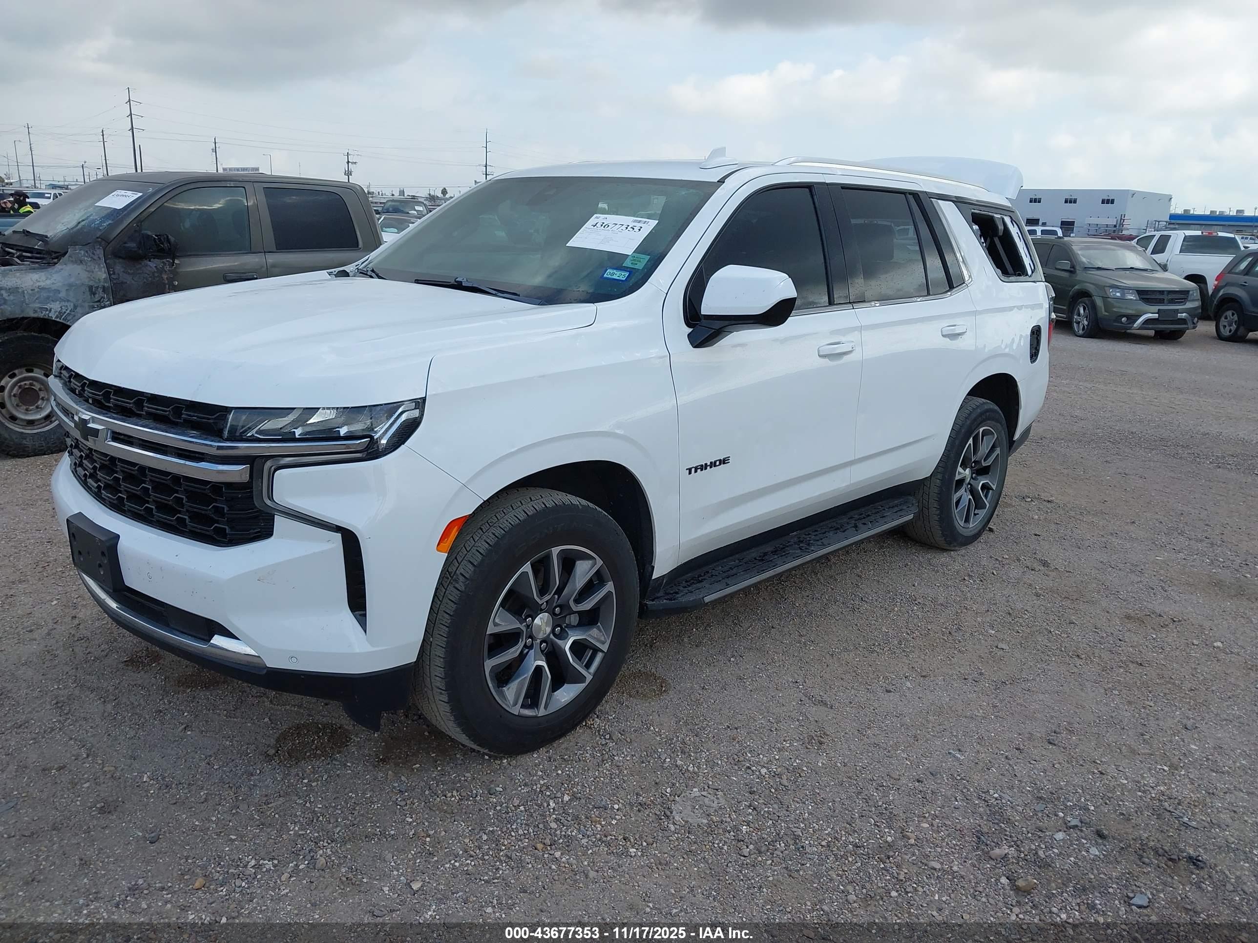 CHEVROLET TAHOE image 2