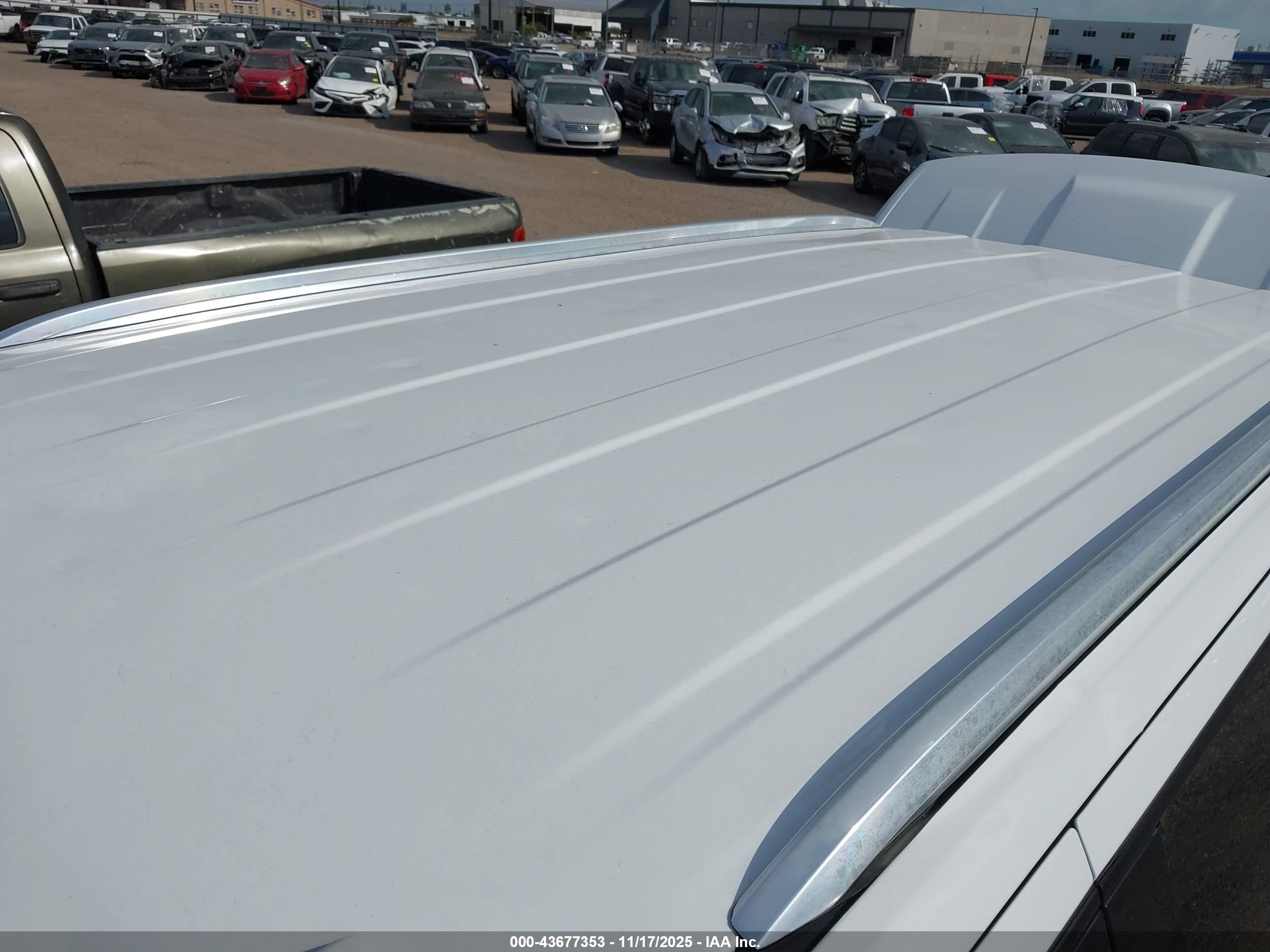 CHEVROLET TAHOE image 6