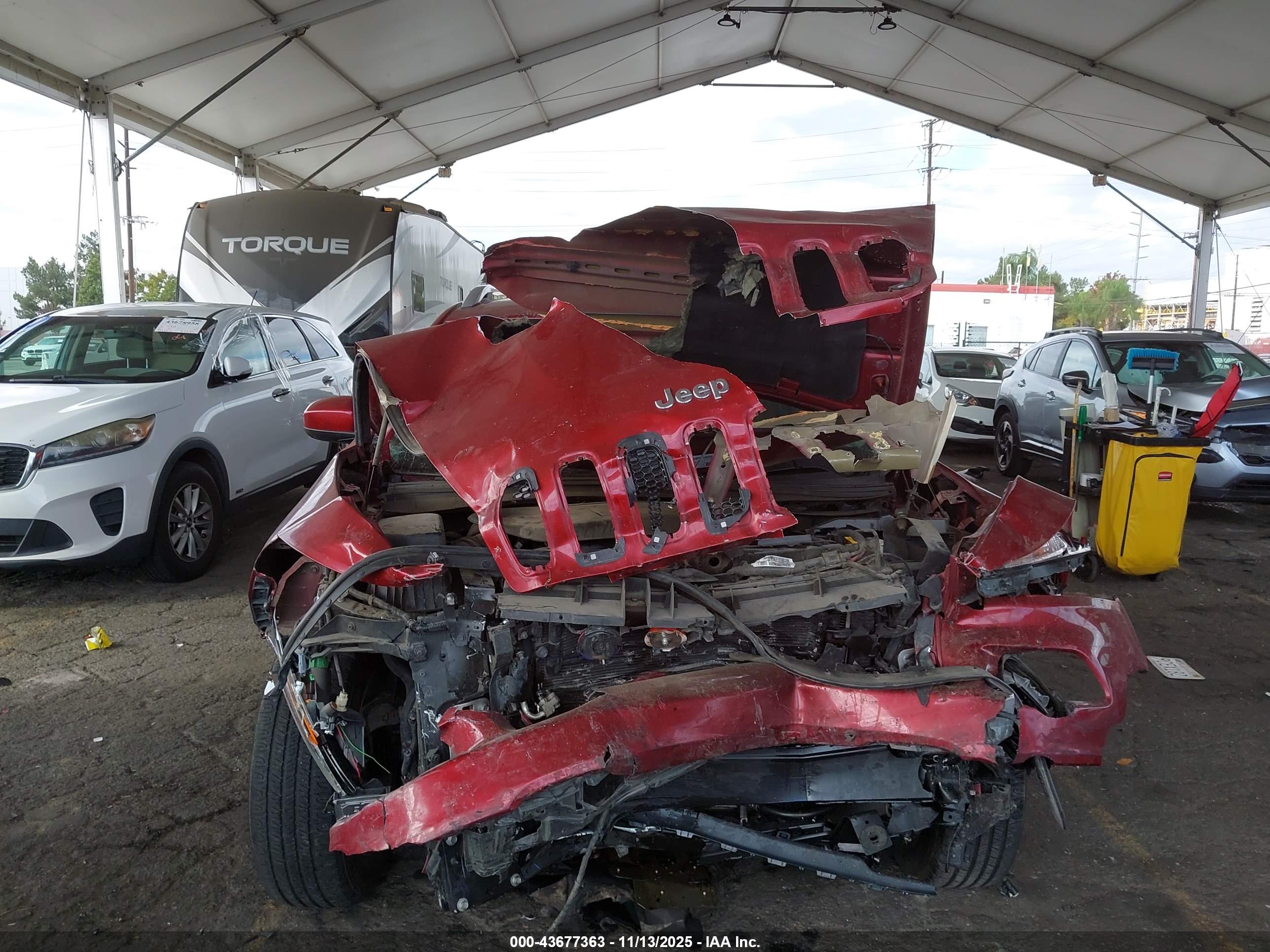 JEEP CHEROKEE image 6