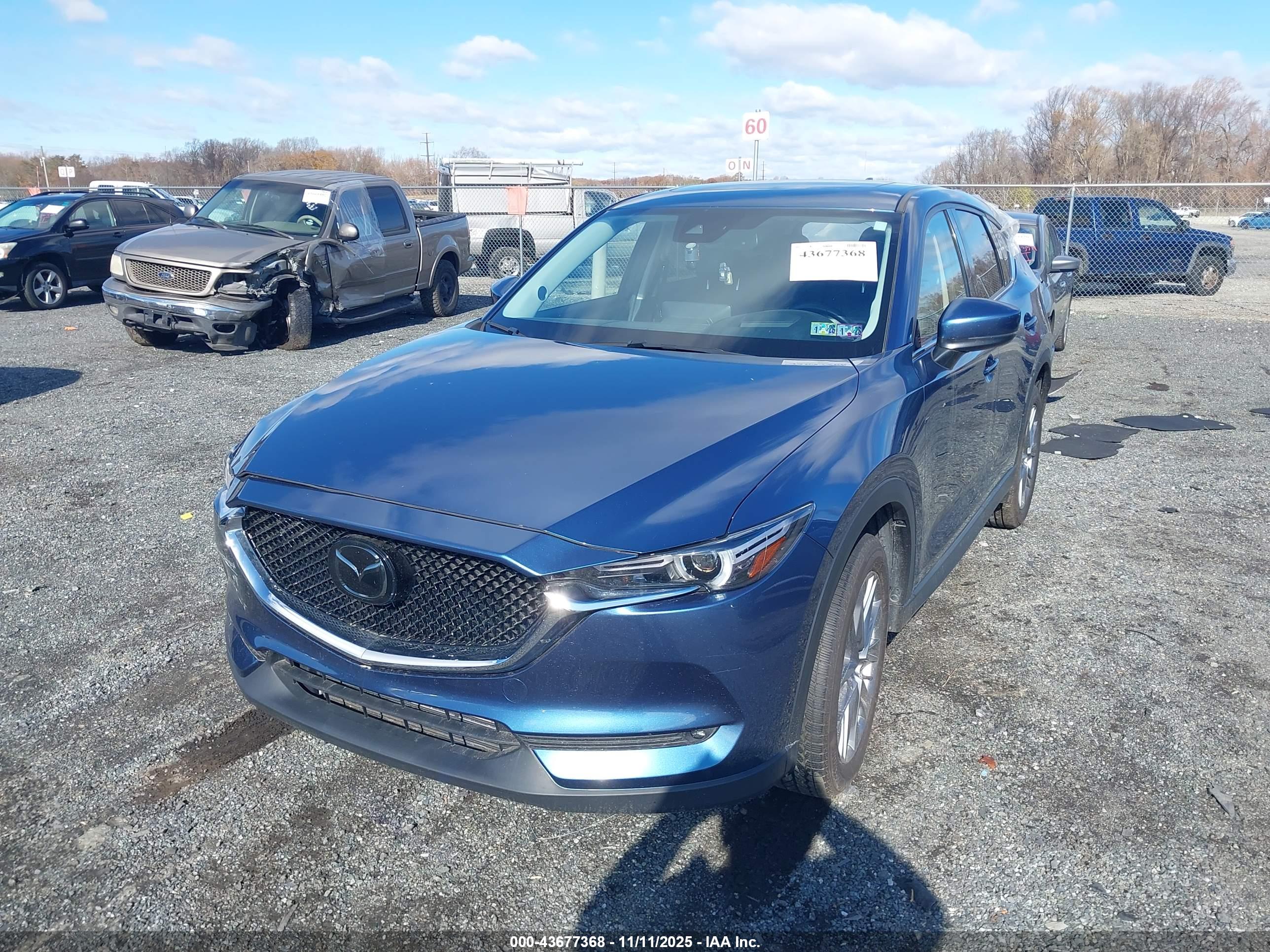 MAZDA CX-5 image 2