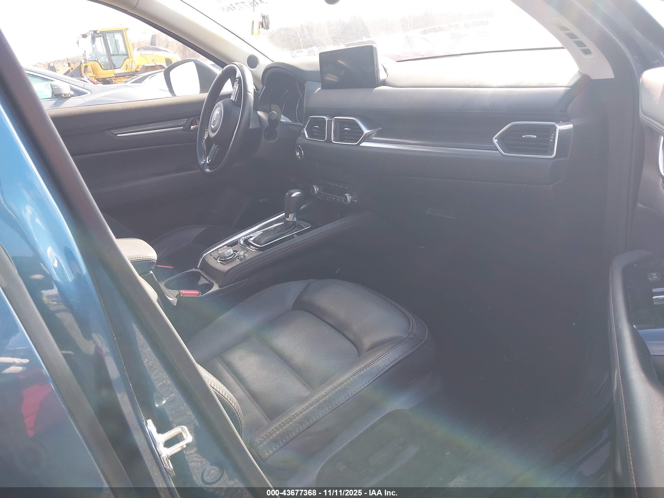 MAZDA CX-5 image 5