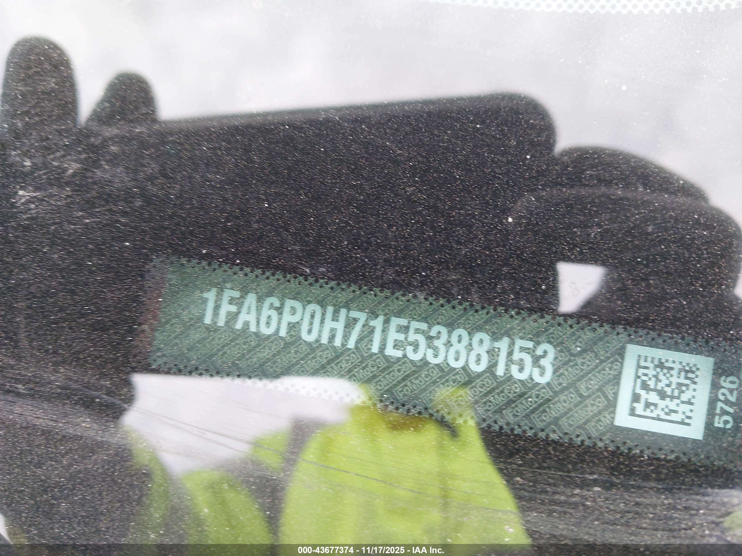 FORD FUSION image 9