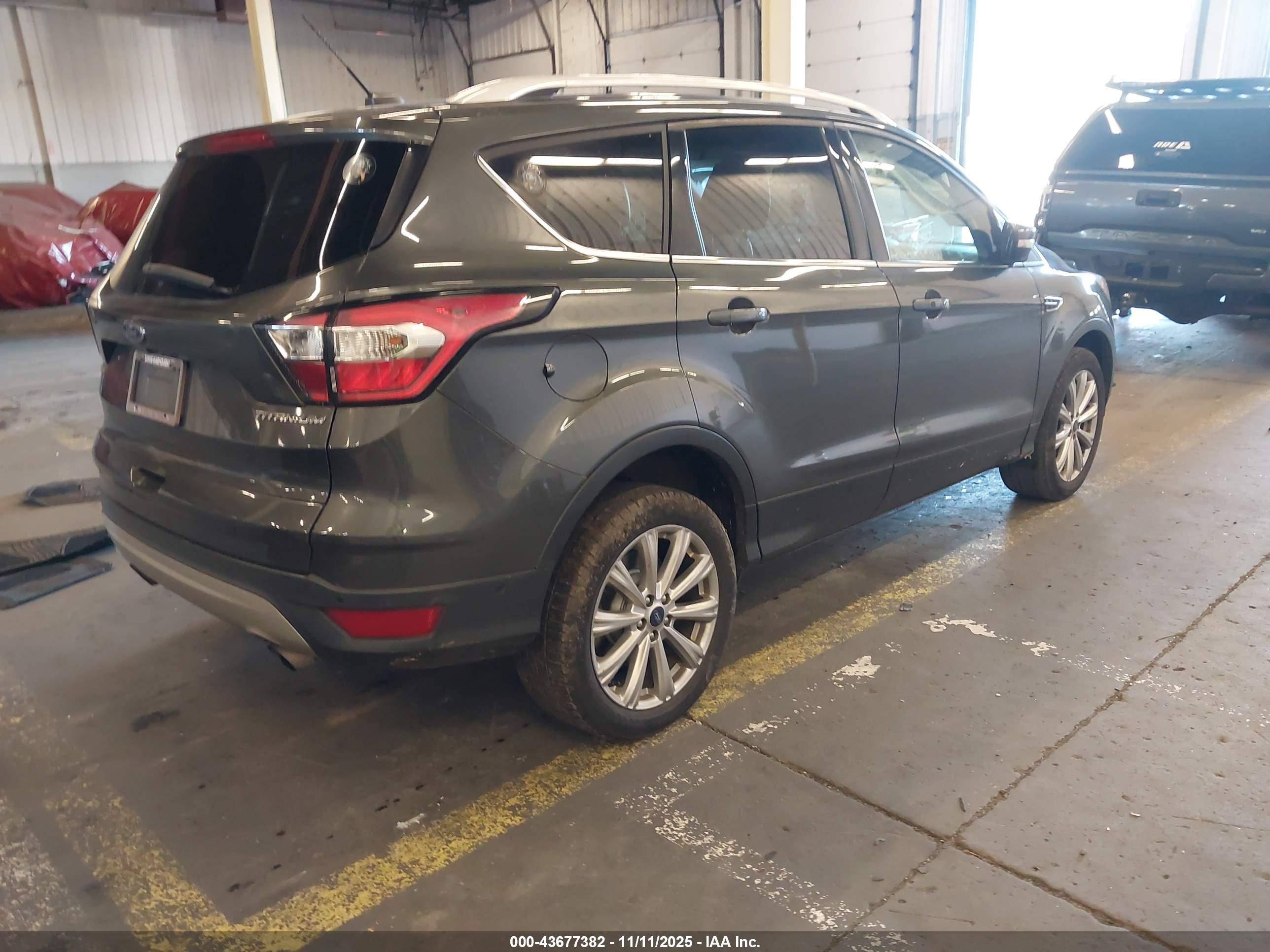 FORD ESCAPE image 4