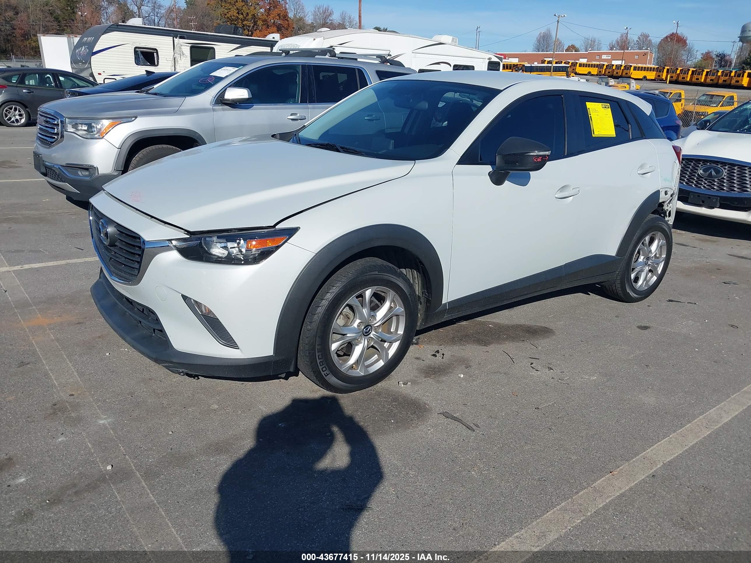 MAZDA CX-3 image 2