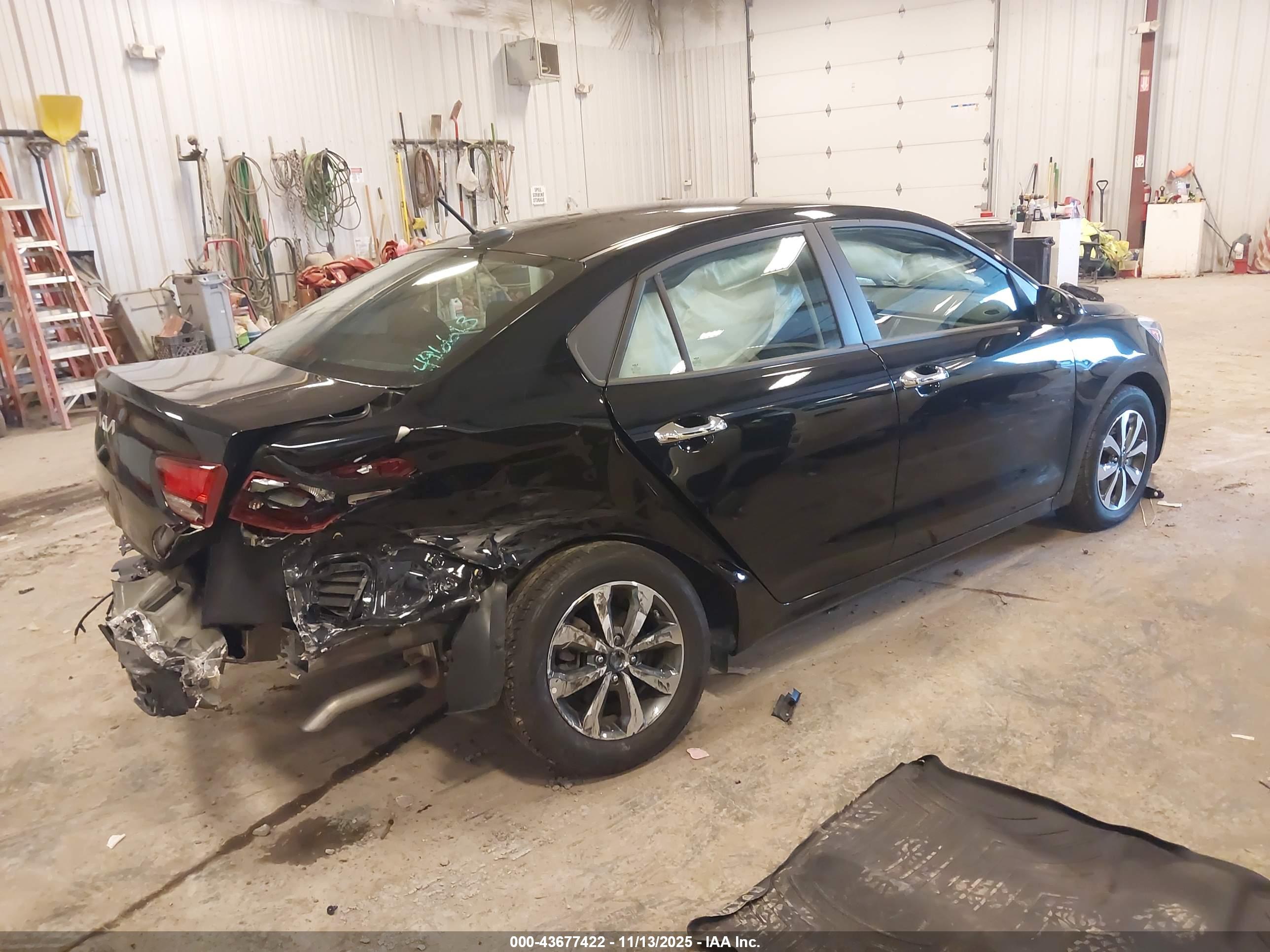 KIA RIO image 4