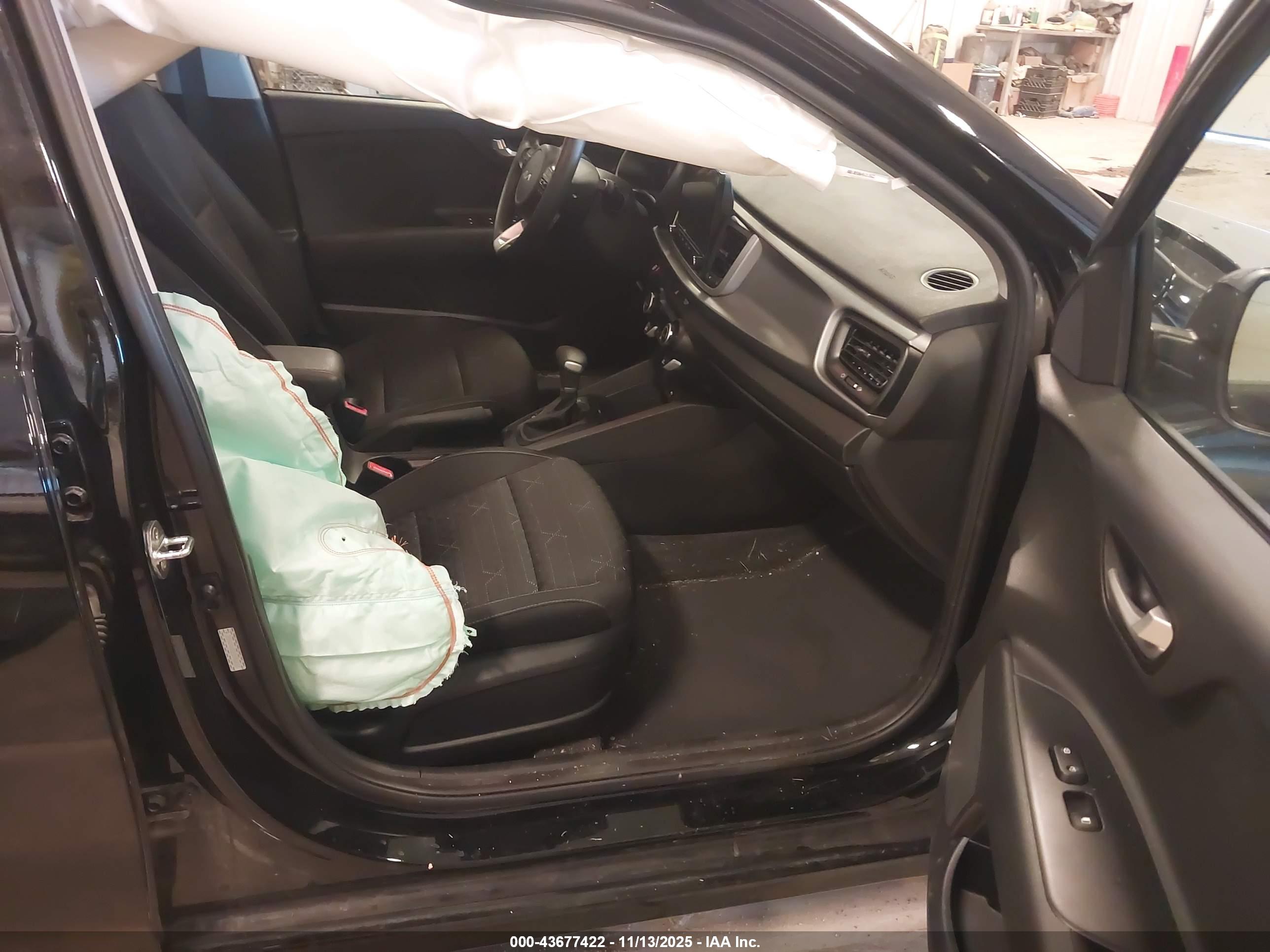 KIA RIO image 5