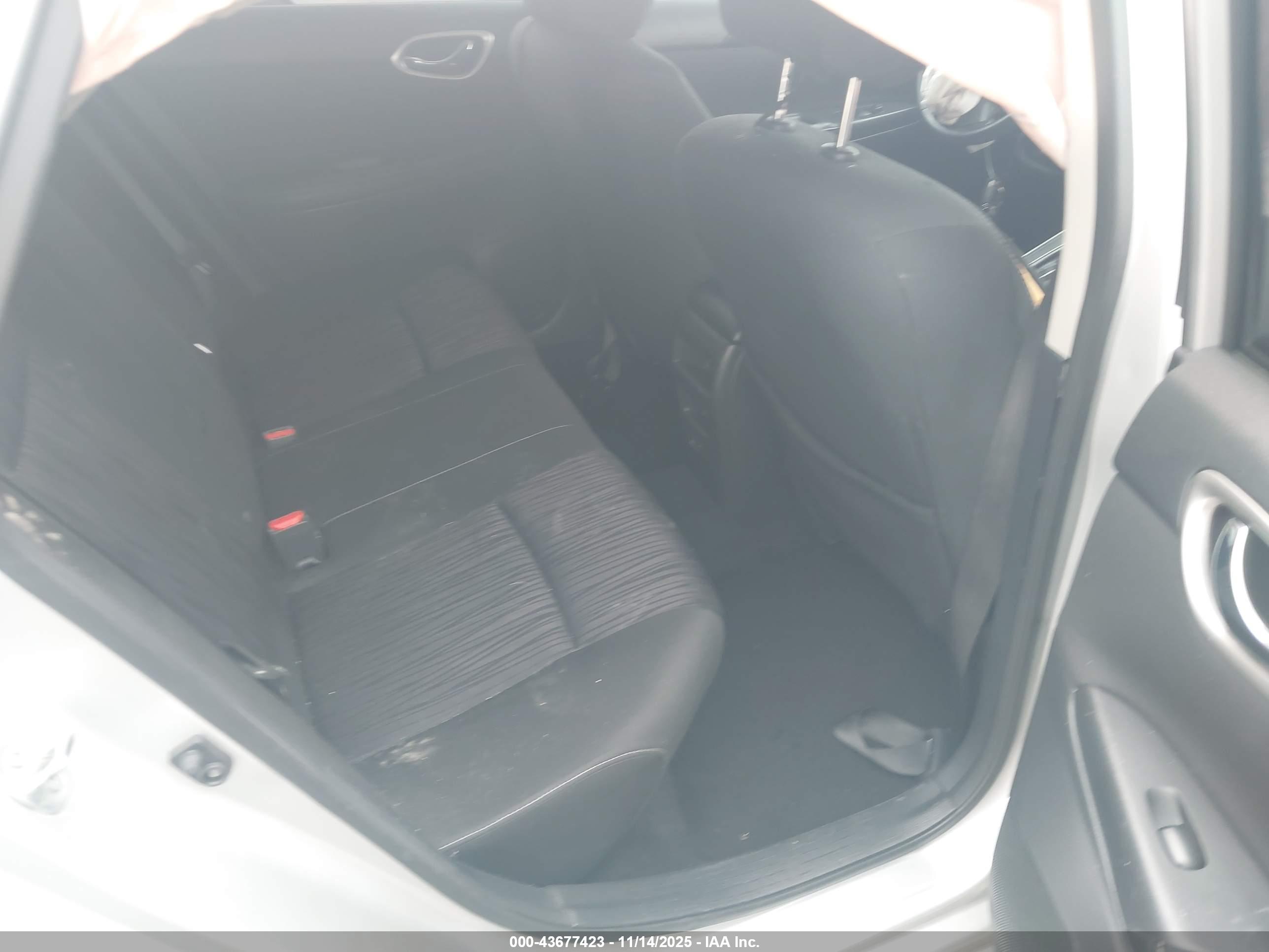 NISSAN SENTRA image 8