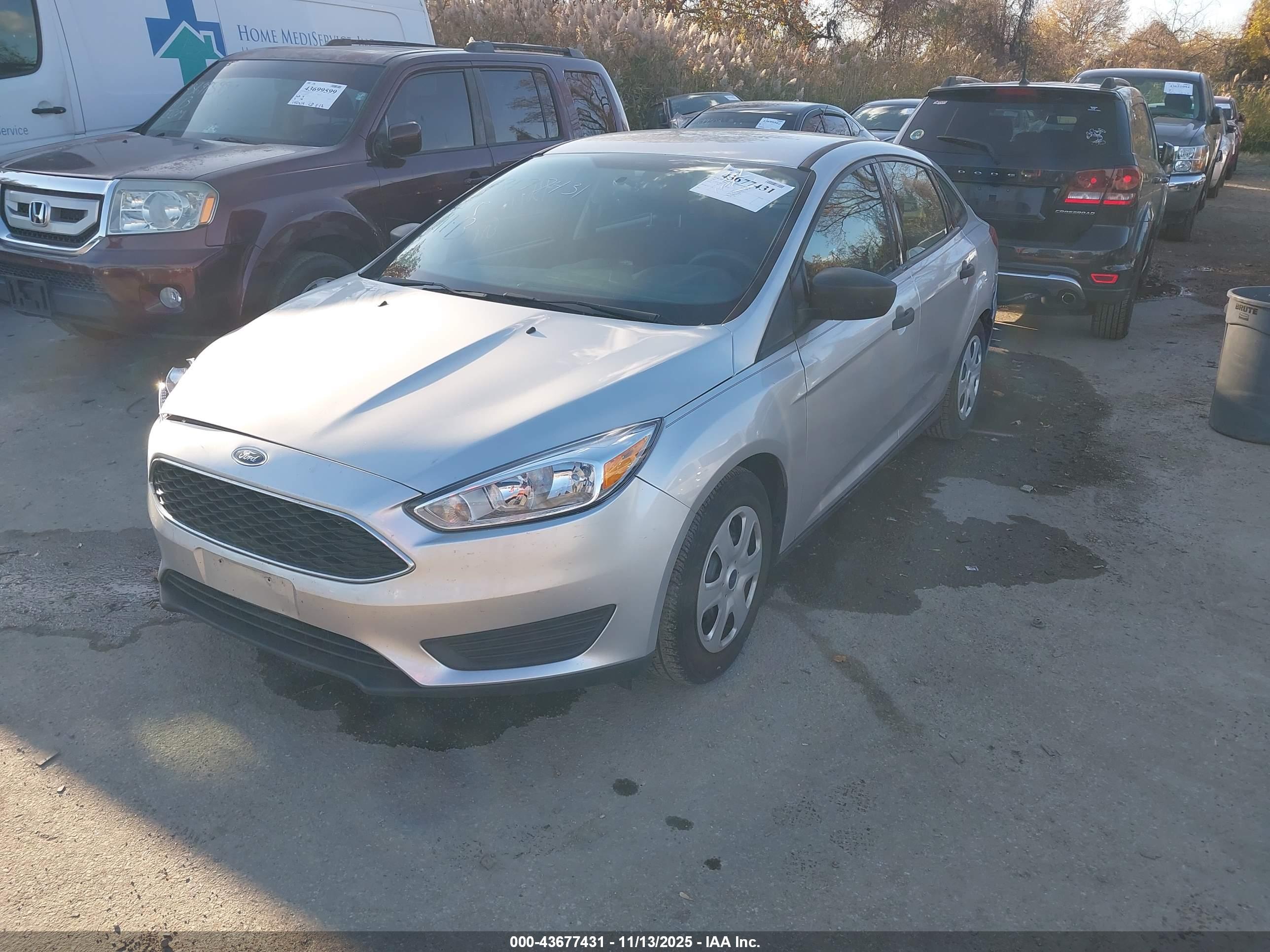 FORD FOCUS image 2