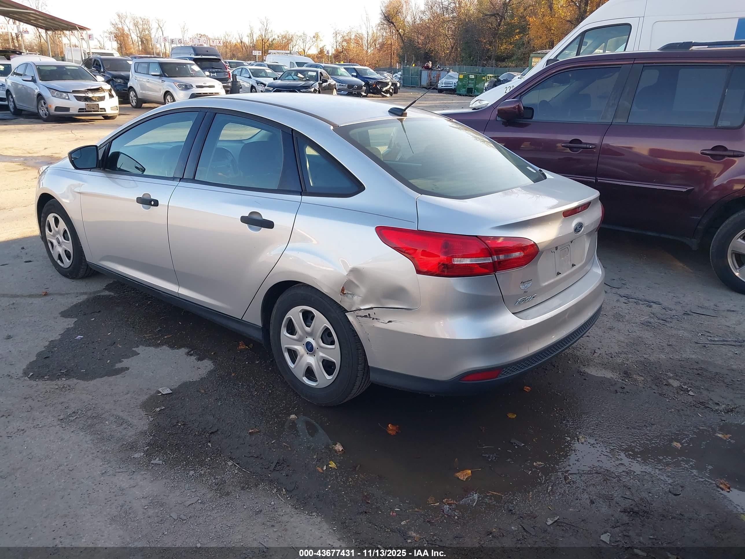 FORD FOCUS image 3