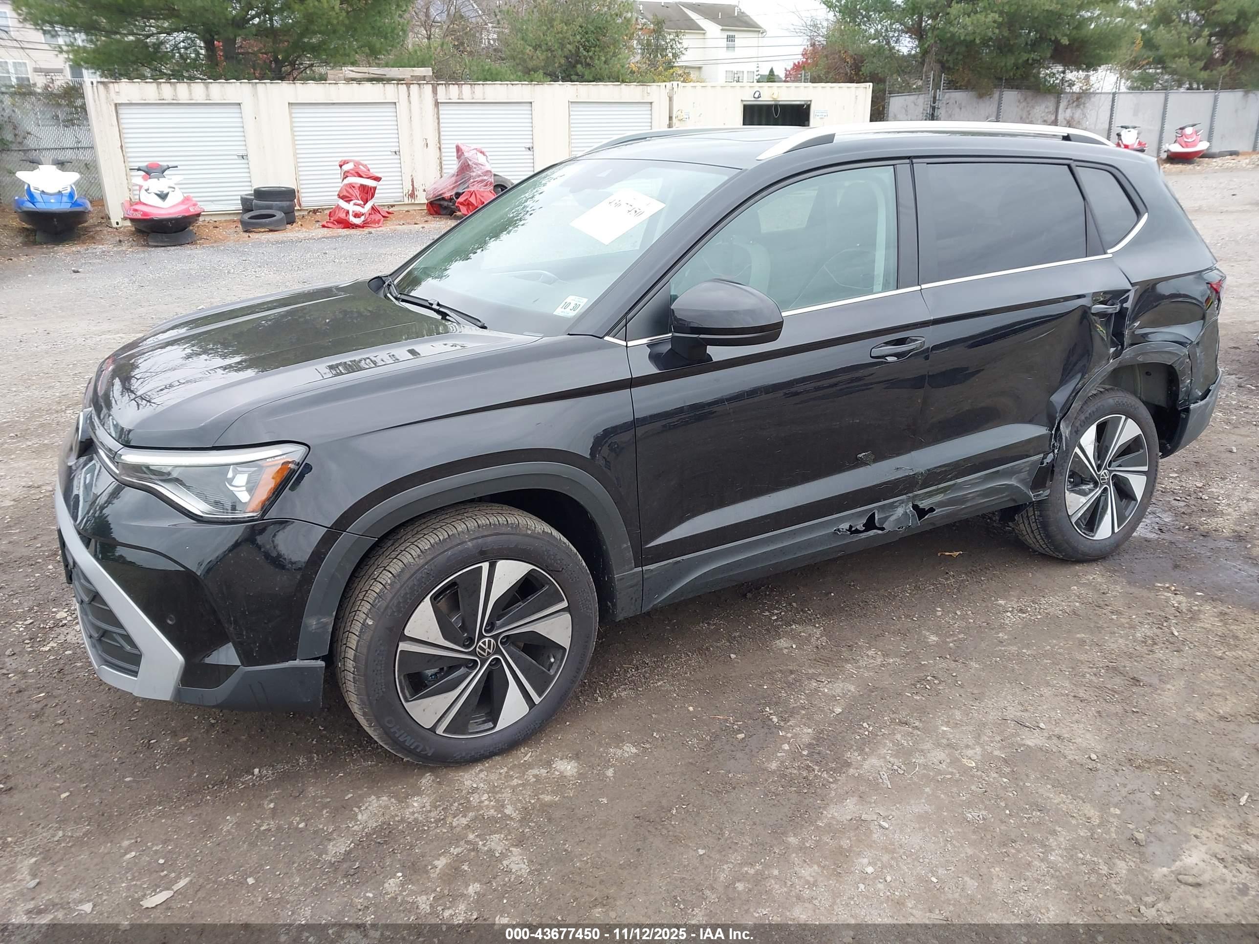 VOLKSWAGEN TAOS image 2