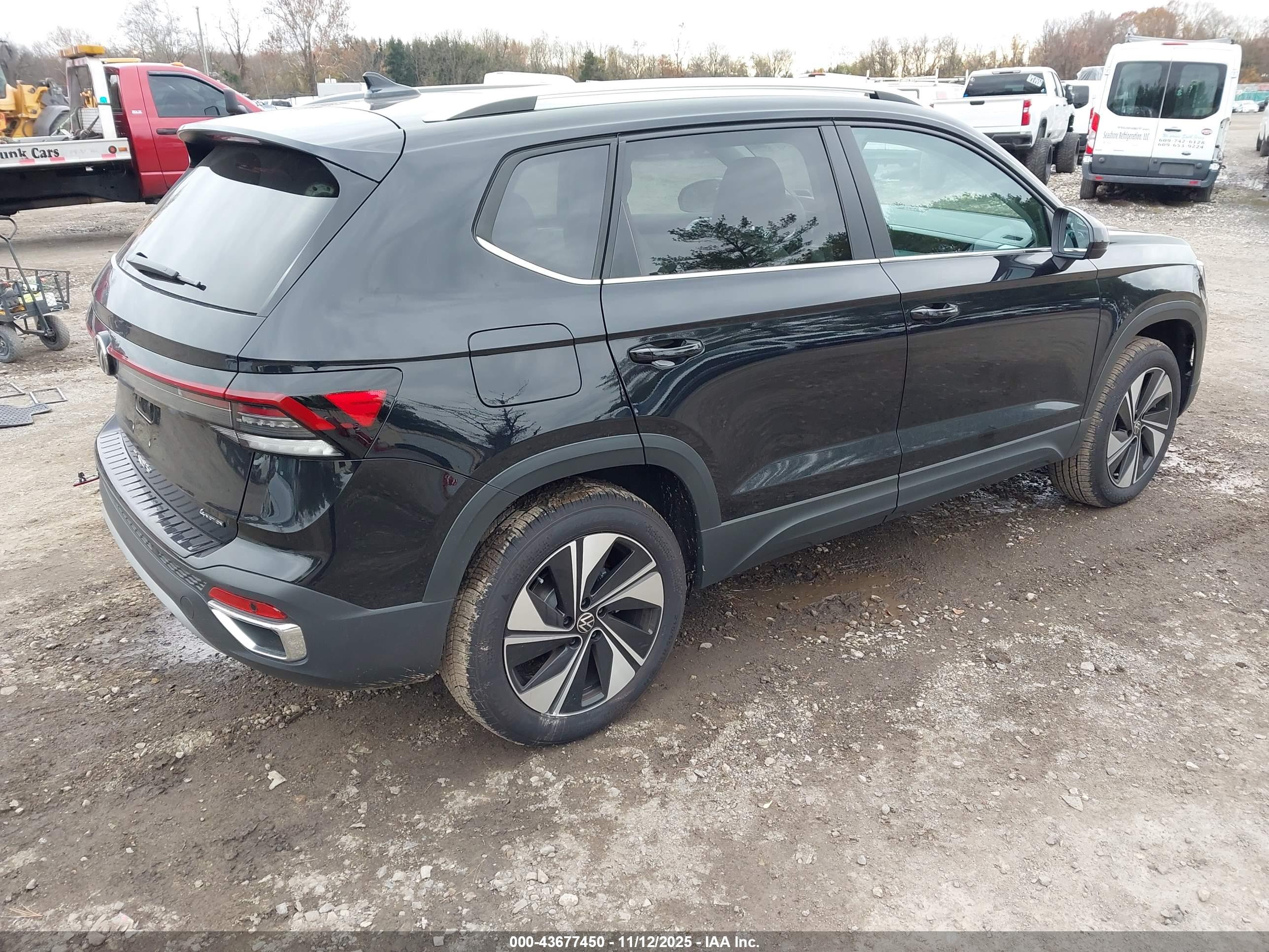 VOLKSWAGEN TAOS image 4