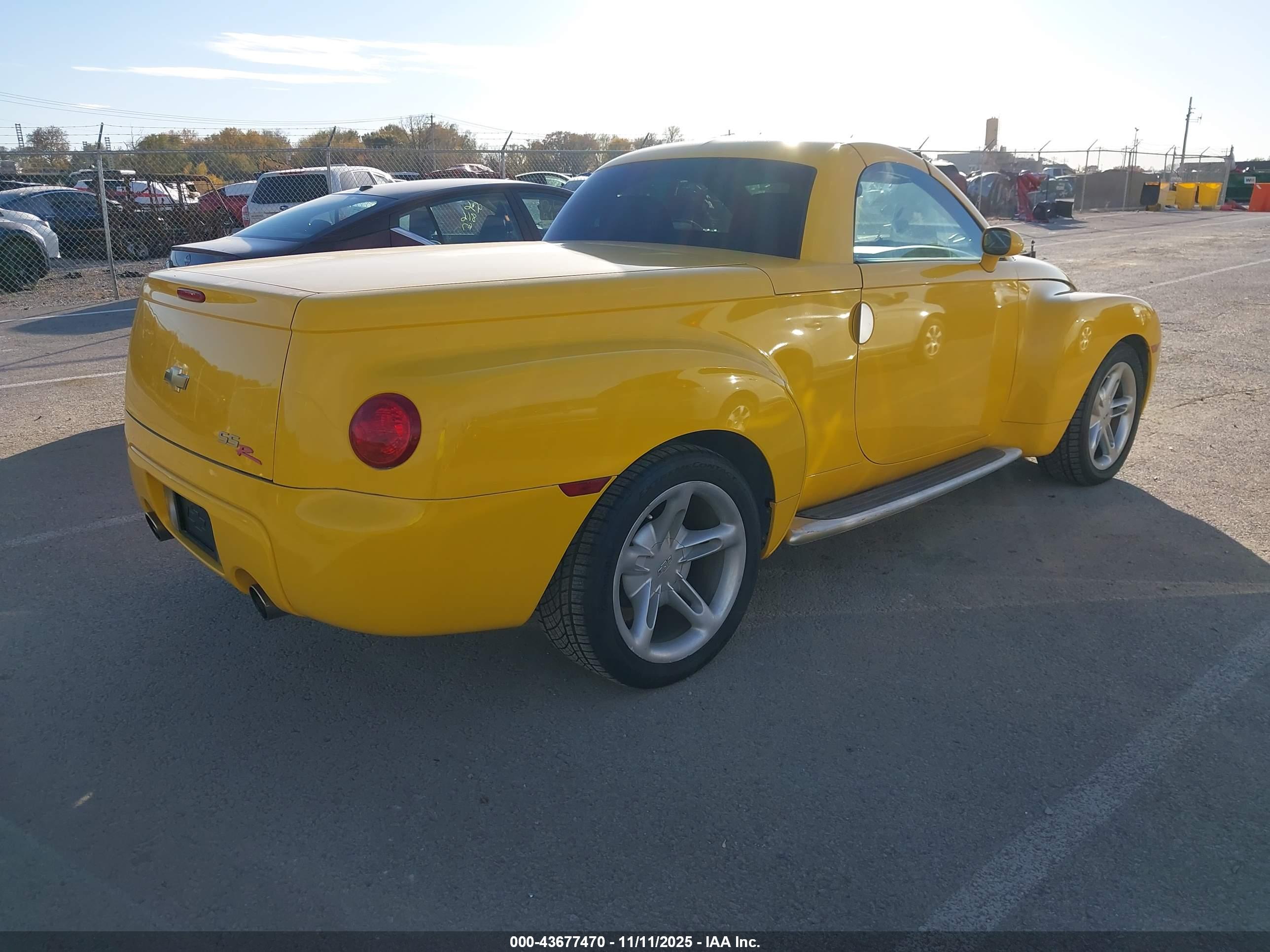 CHEVROLET SSR image 4