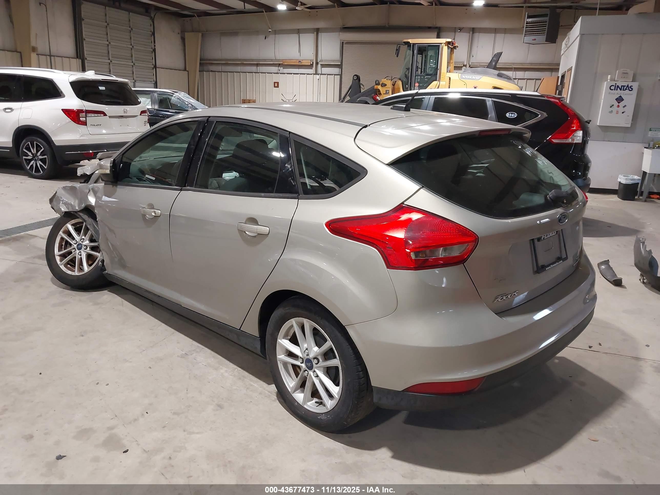 FORD FOCUS image 3