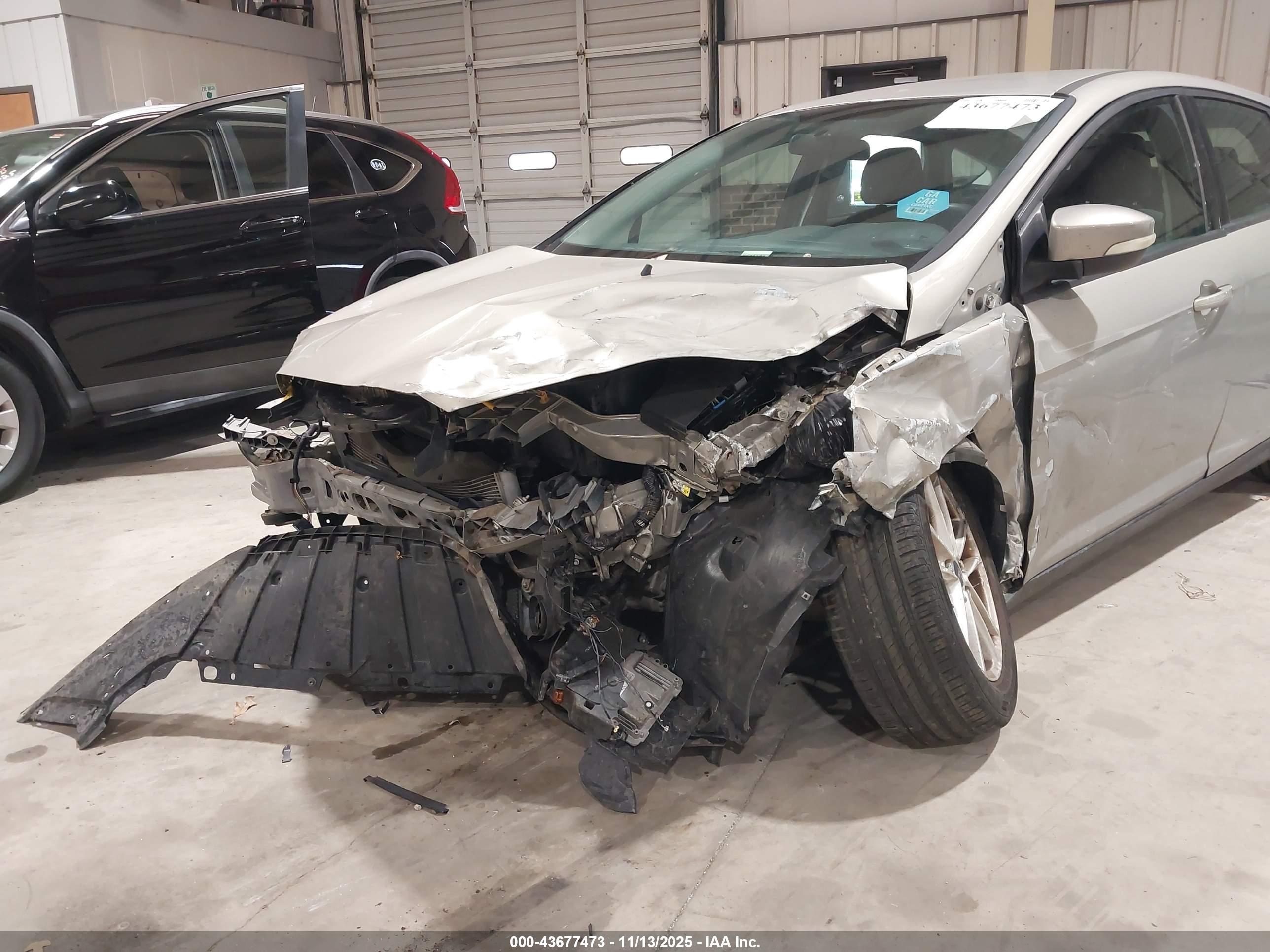 FORD FOCUS image 6