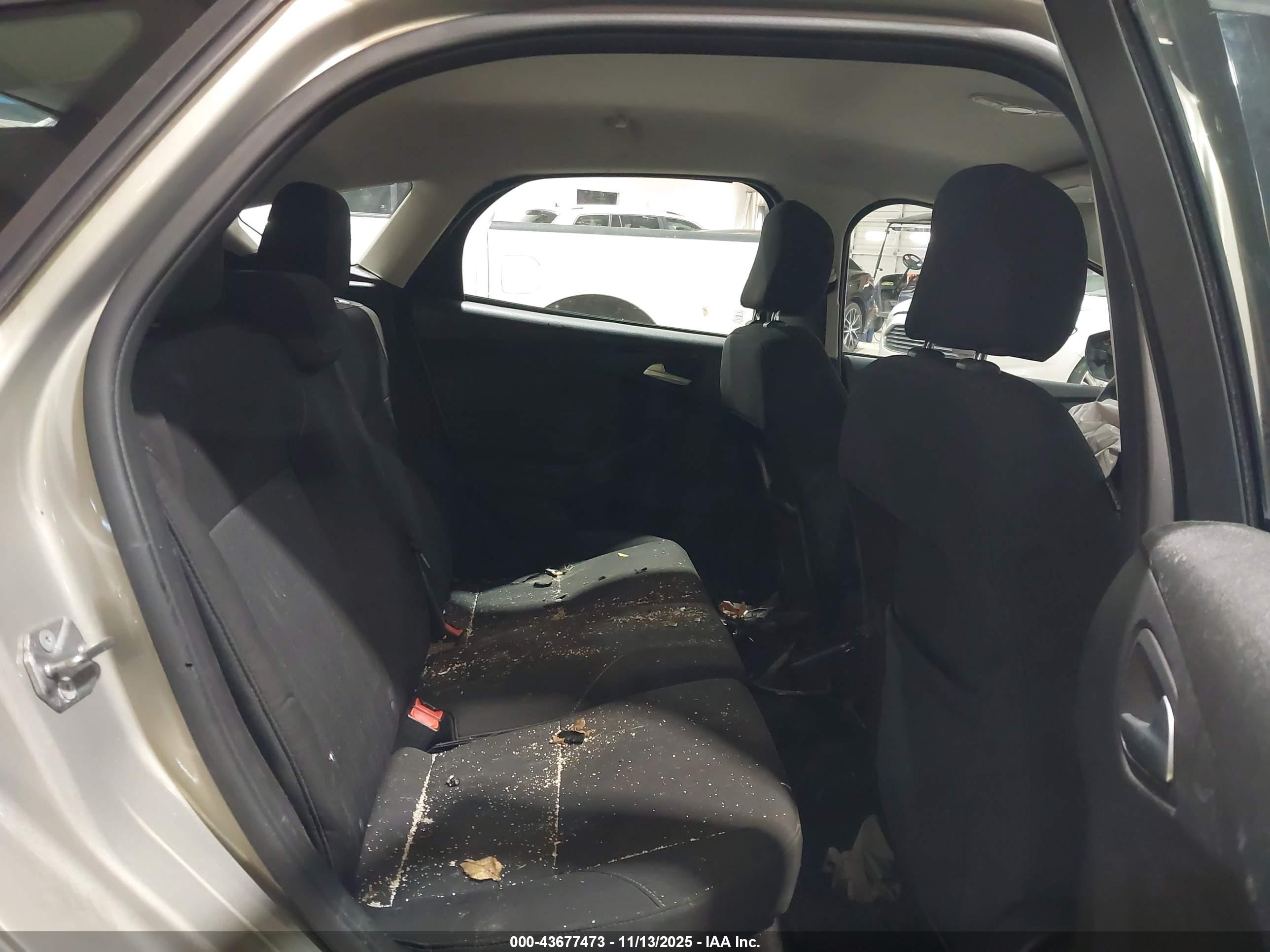 FORD FOCUS image 8