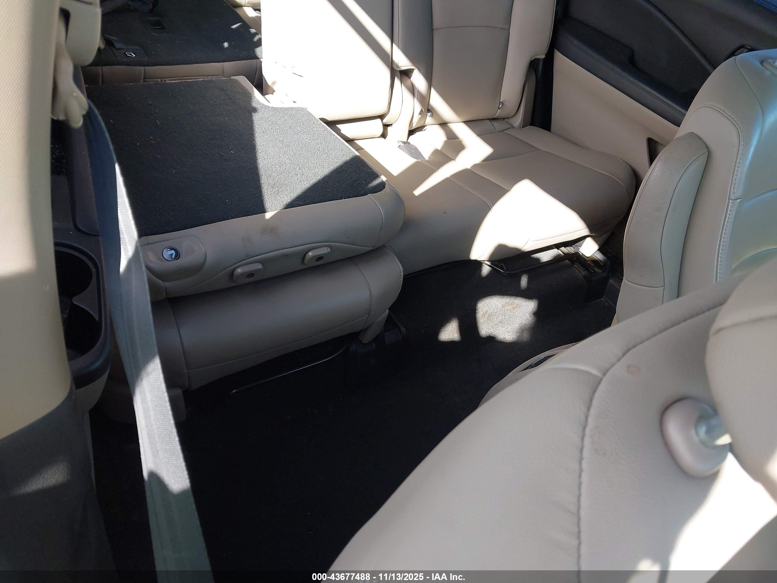 HONDA PILOT image 8