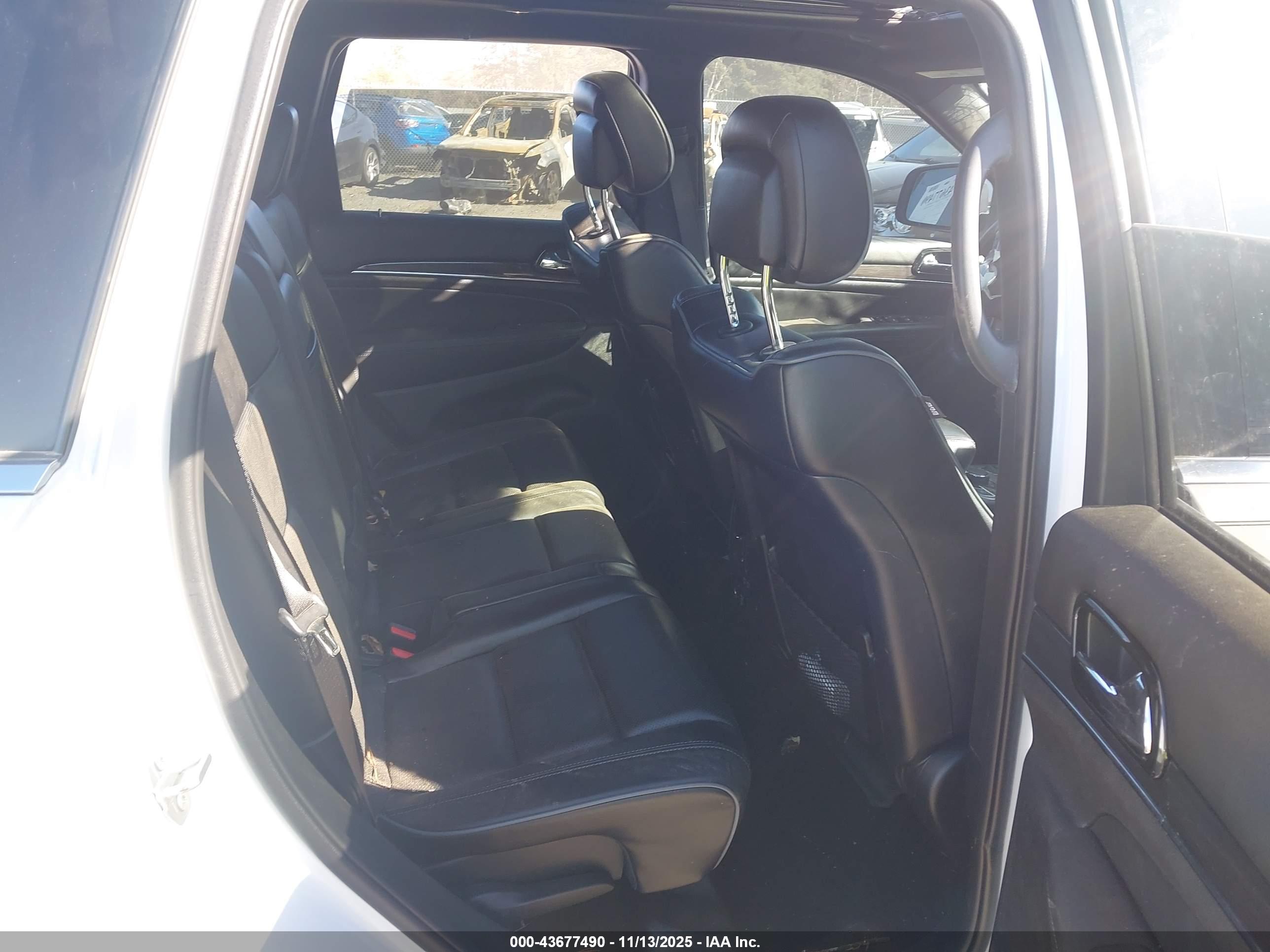 JEEP GRAND image 8