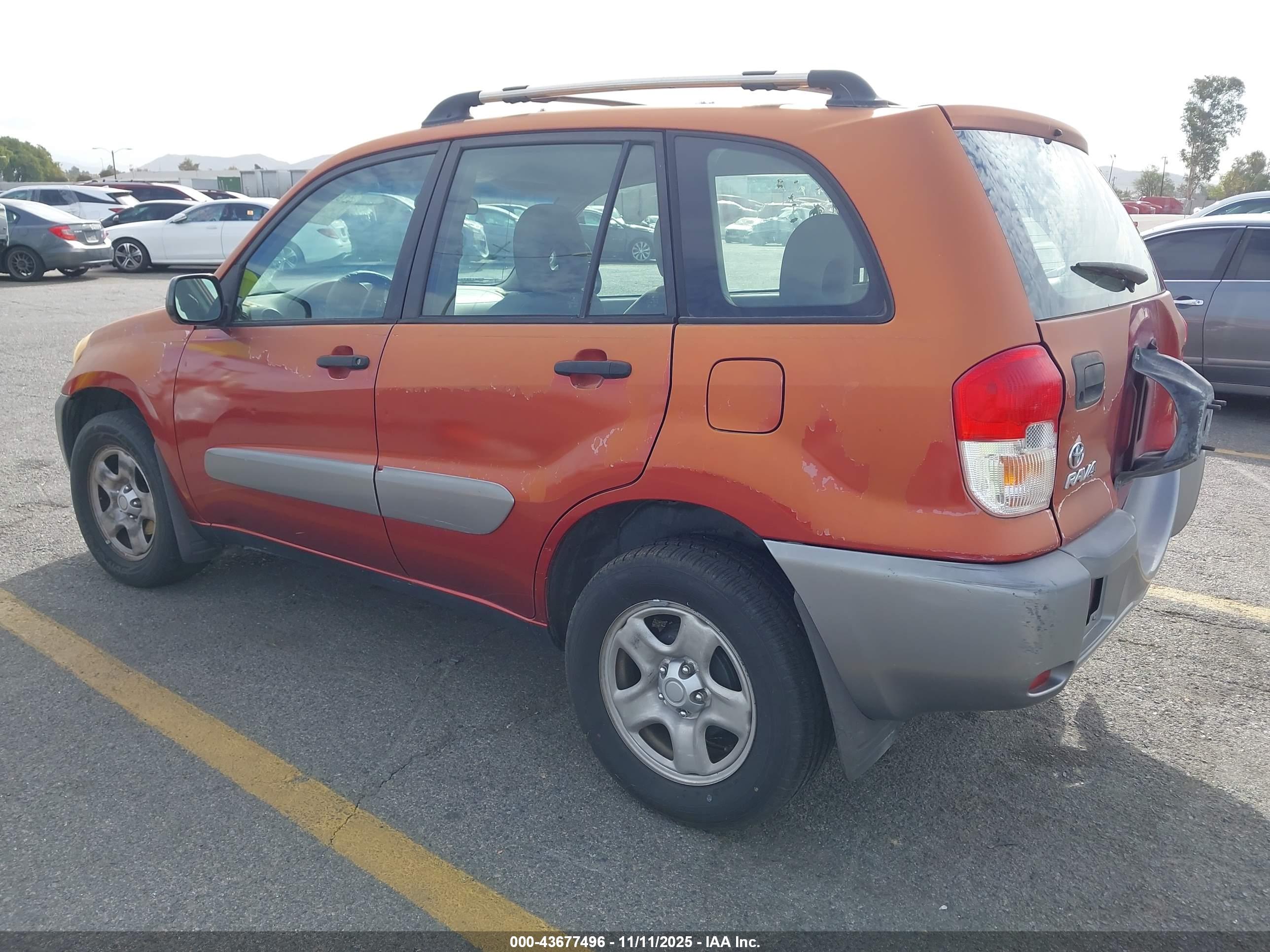 TOYOTA RAV4 image 3