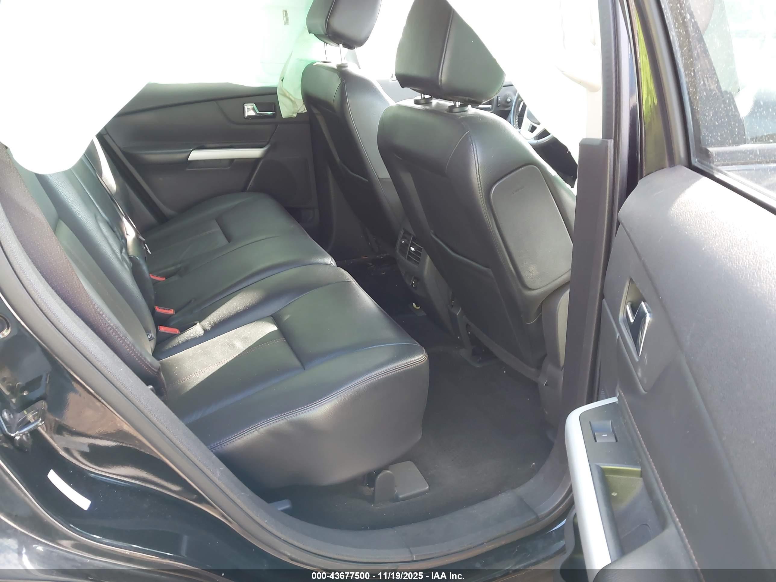 FORD EDGE image 8