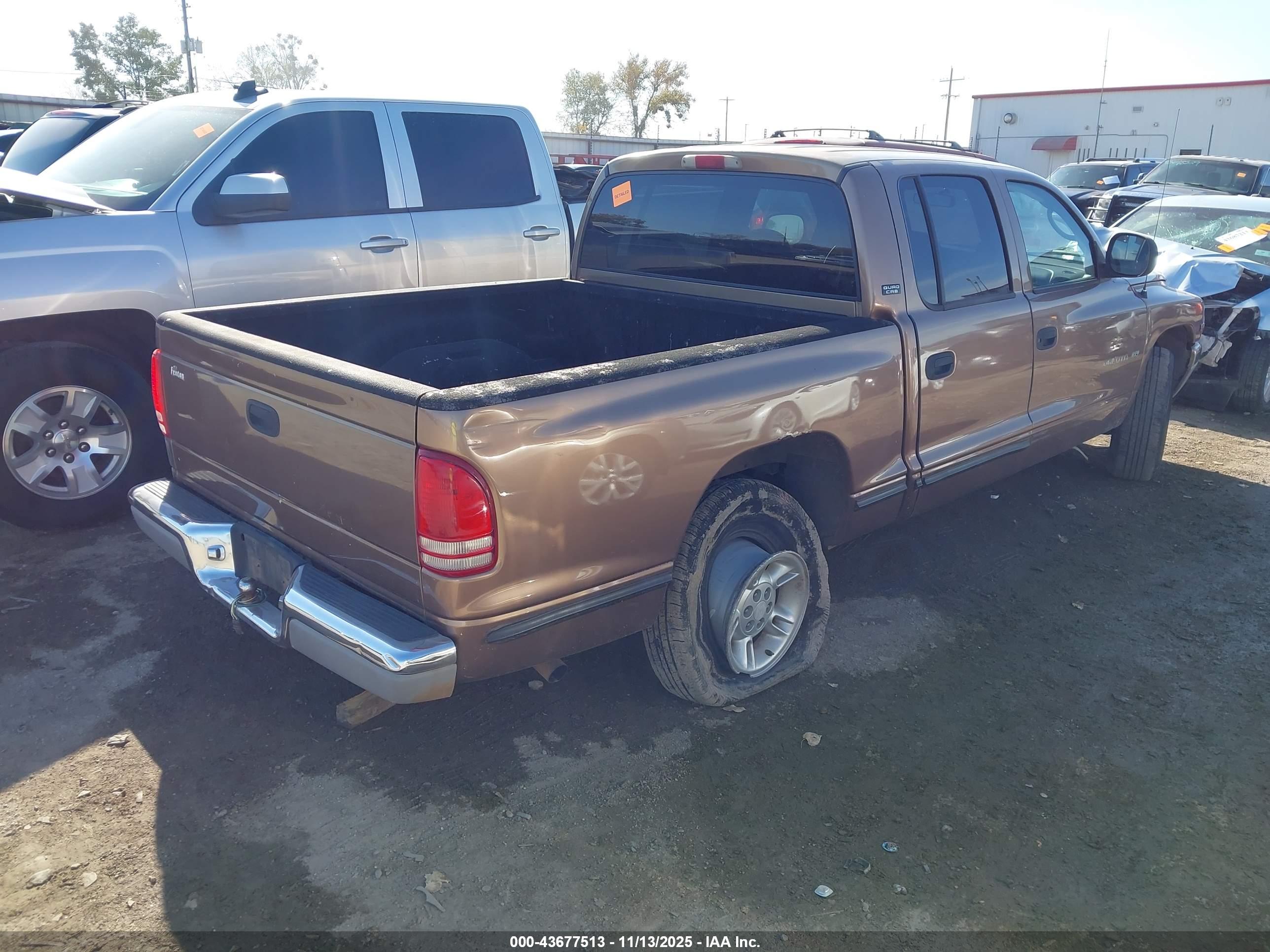 DODGE DAKOTA image 4
