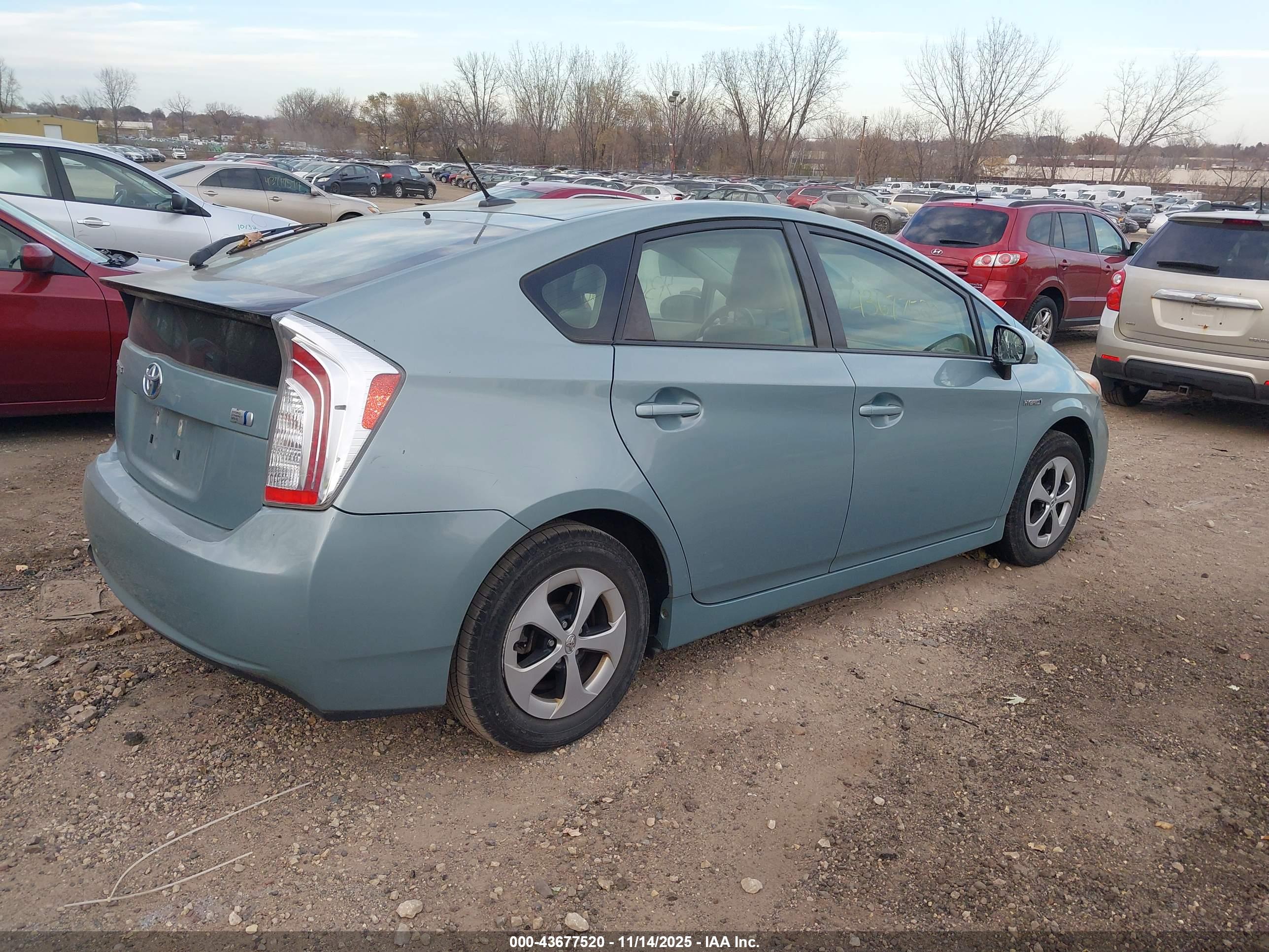 TOYOTA PRIUS image 4